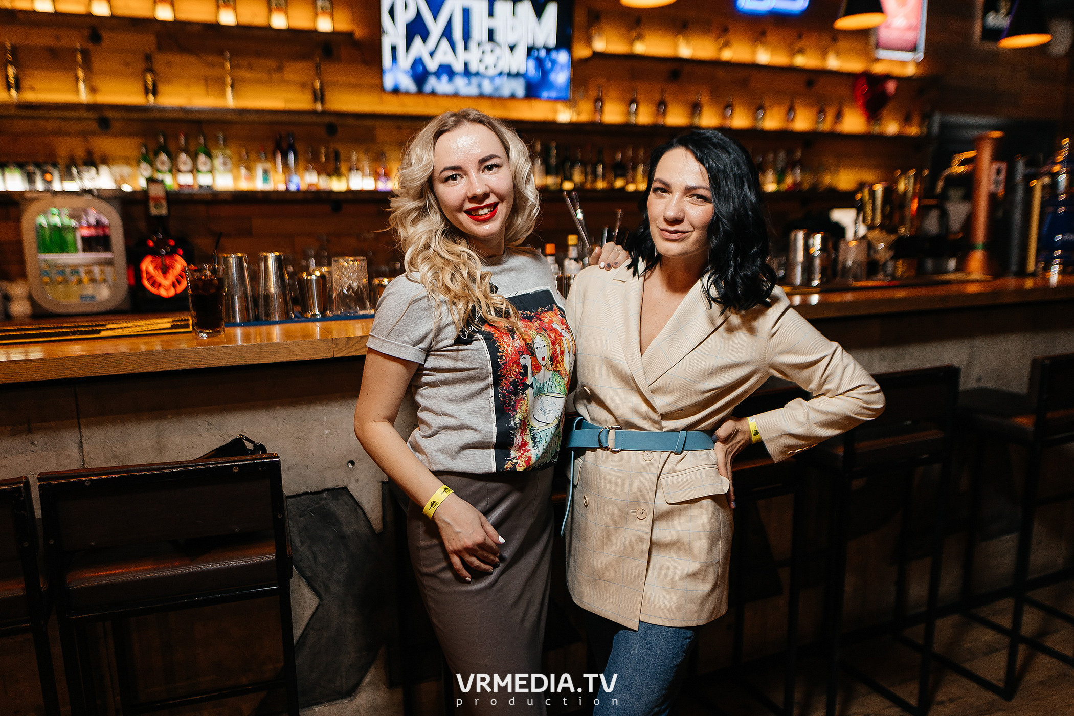 Крупным Планов в гриль-баре «Жара»