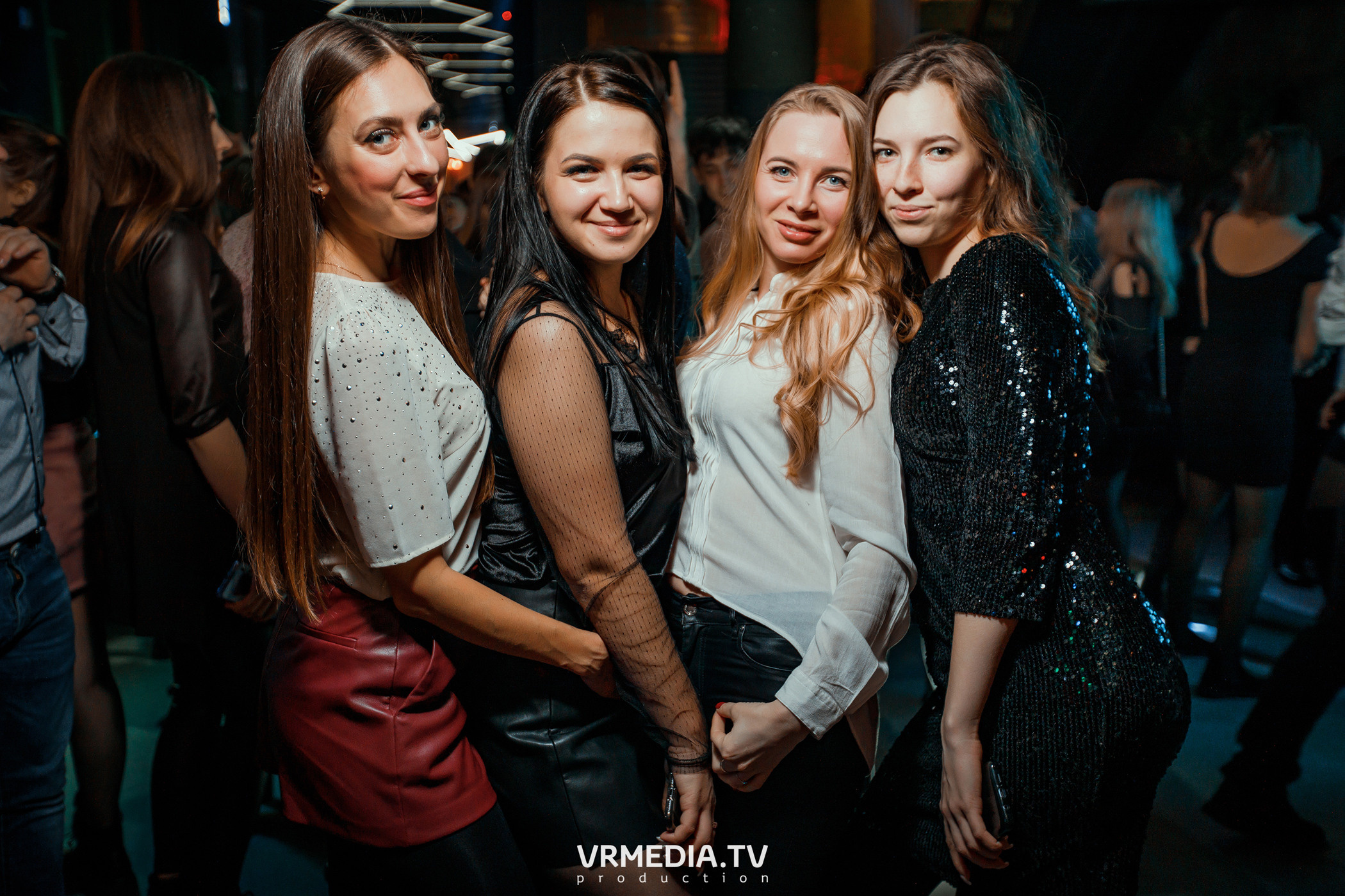 Выходные в баре «DOSKI»