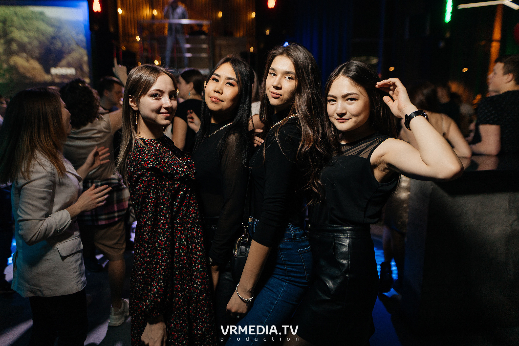 Выходные в баре «DOSKI»