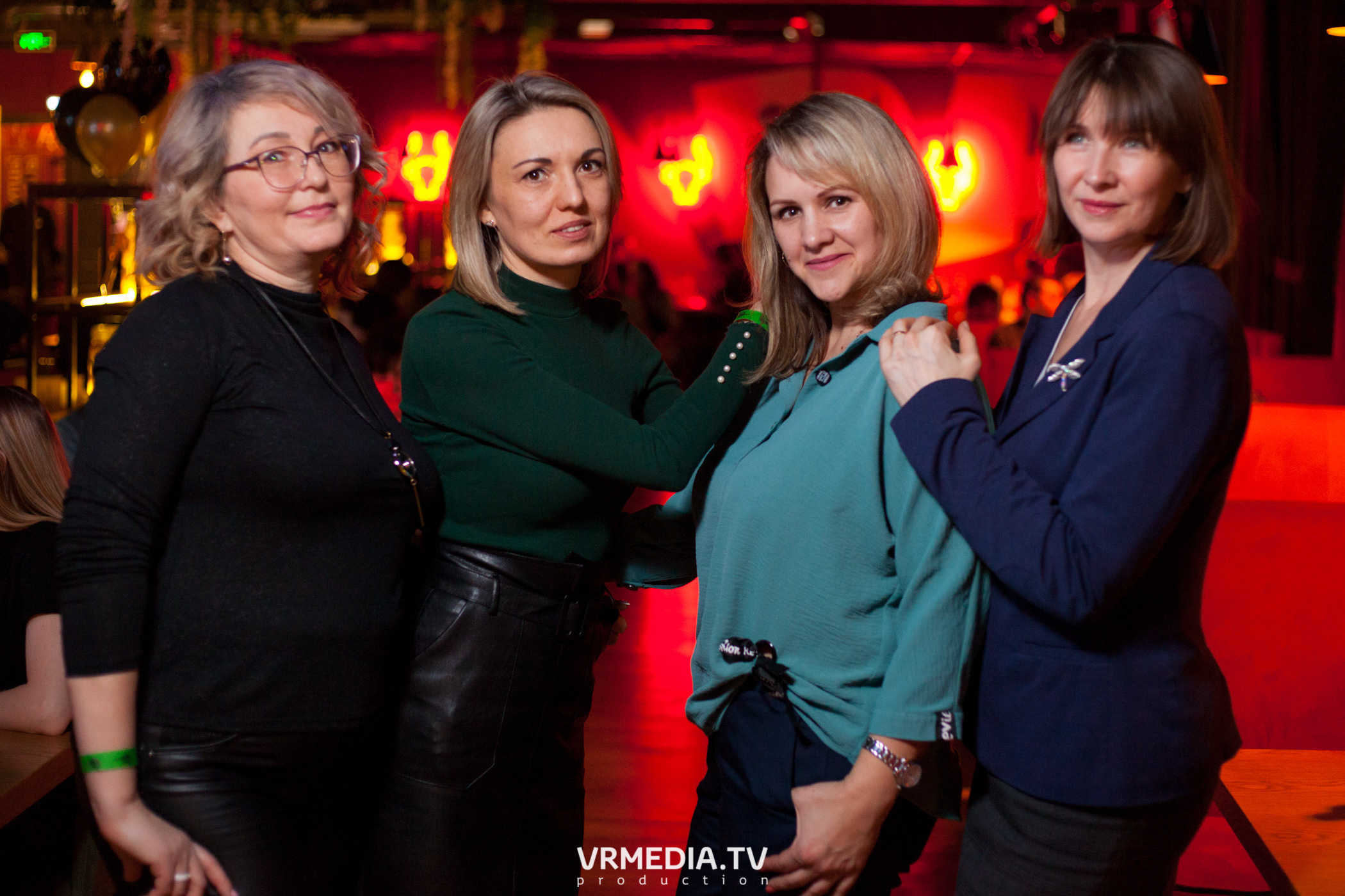 Крупным Планом в гриль-баре «Жара»