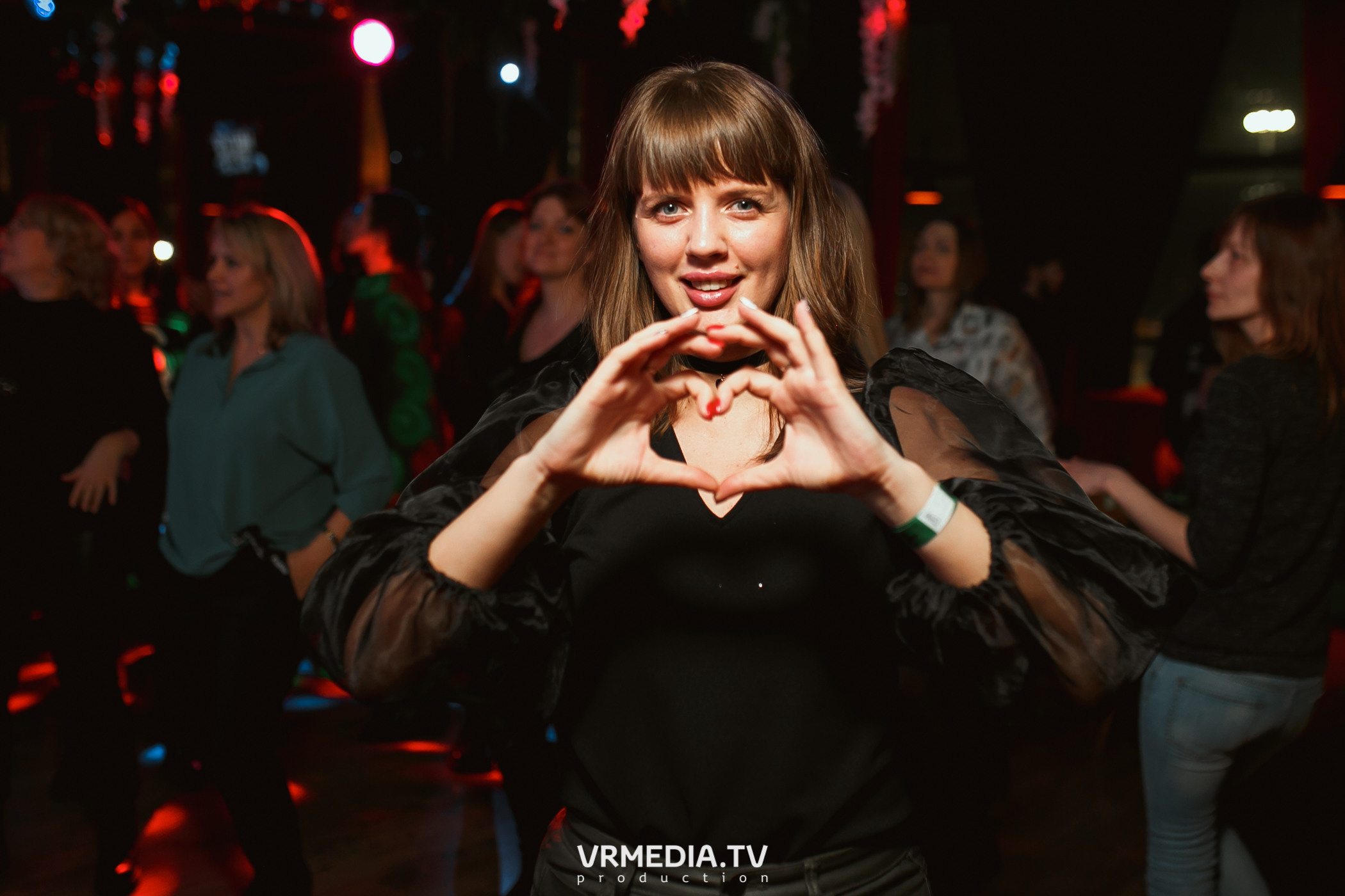 Крупным Планом в гриль-баре «Жара»