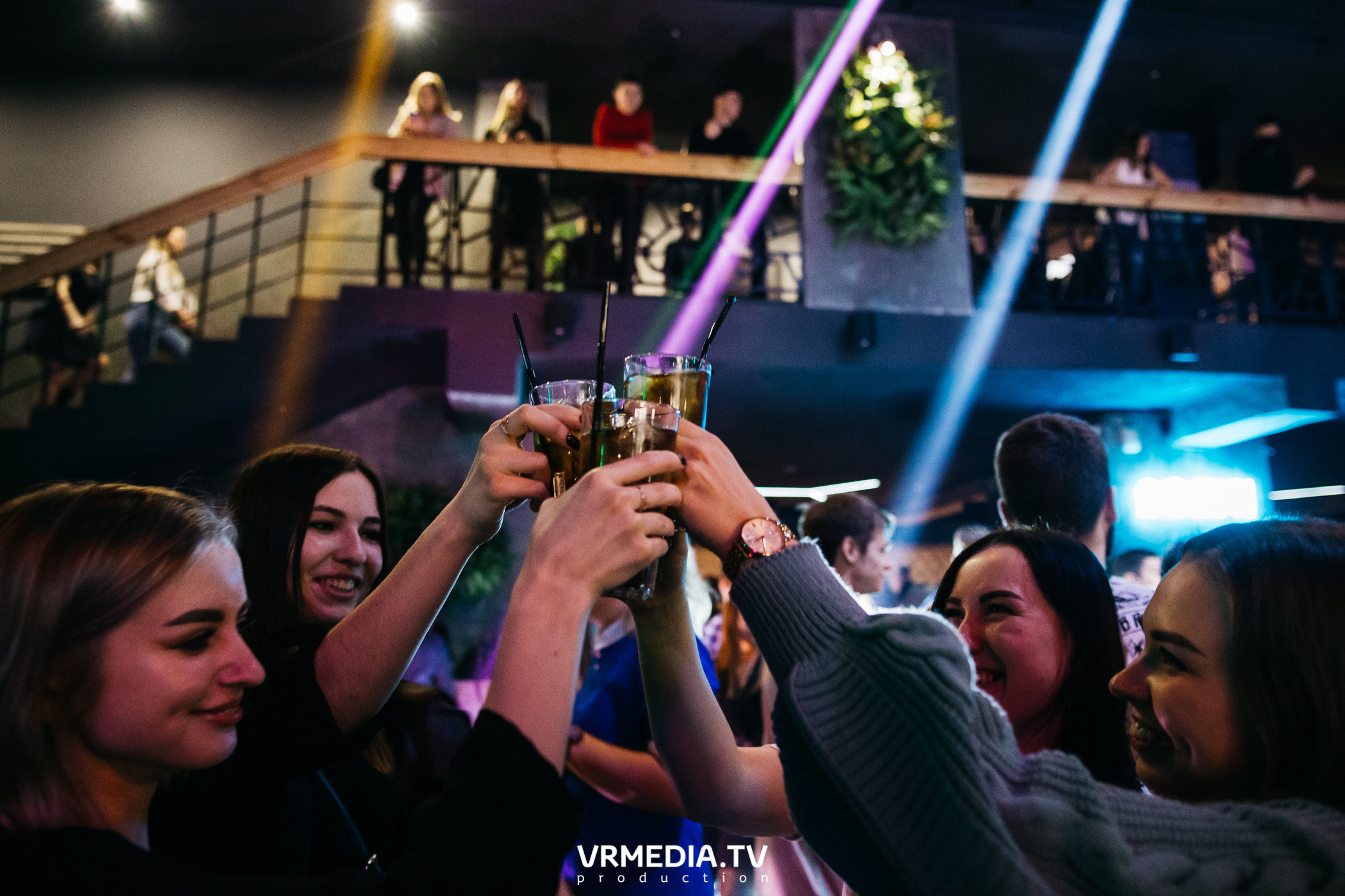 Выходные в баре «DOSKI»