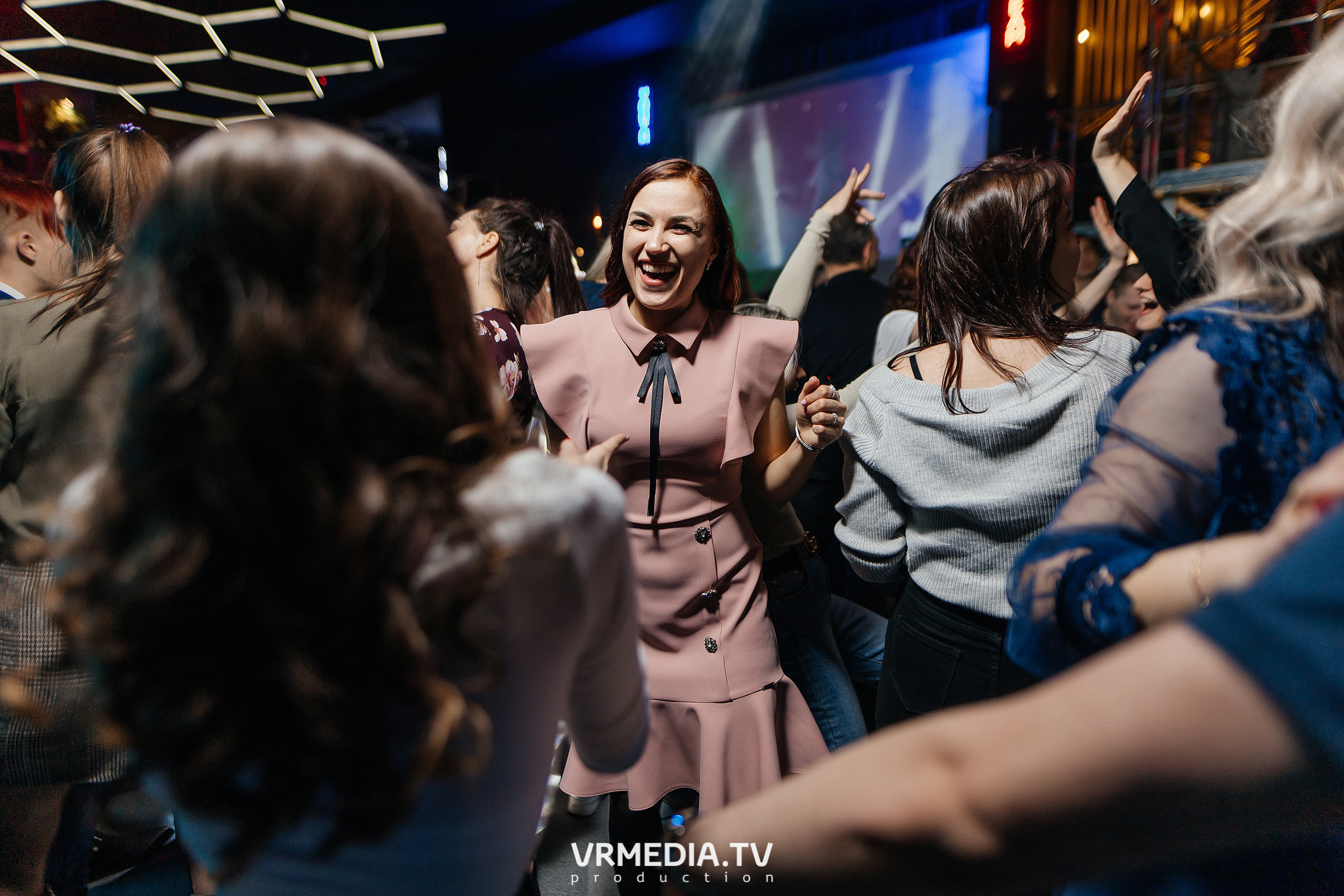 Выходные в баре «DOSKI»