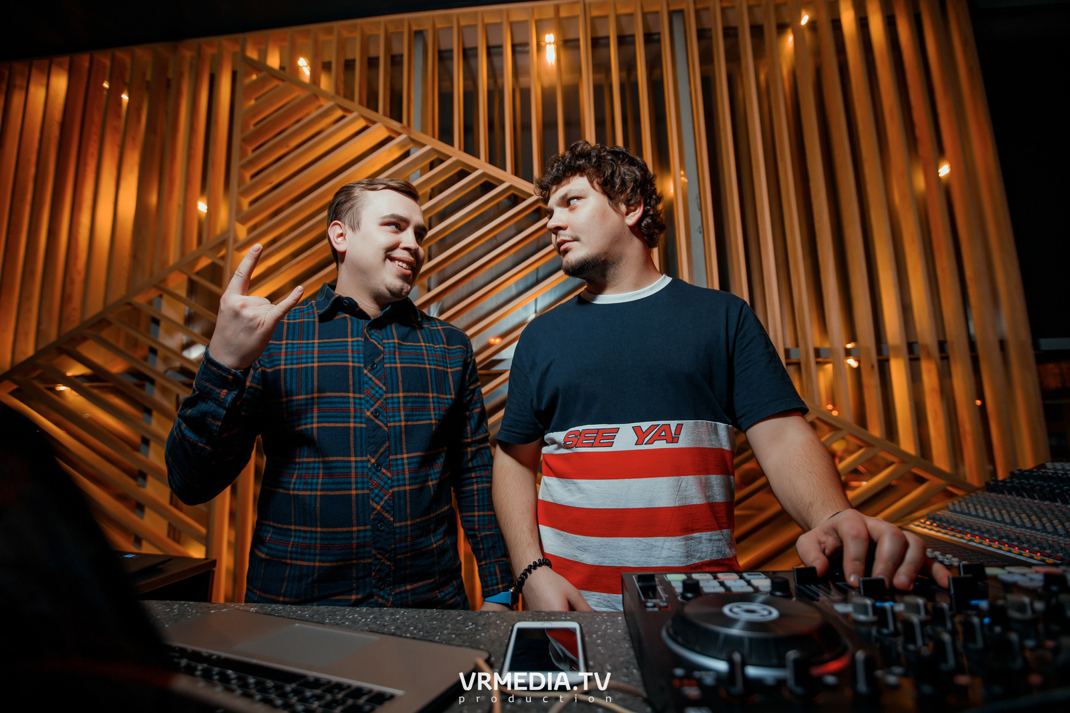 Выходные в баре «DOSKI»