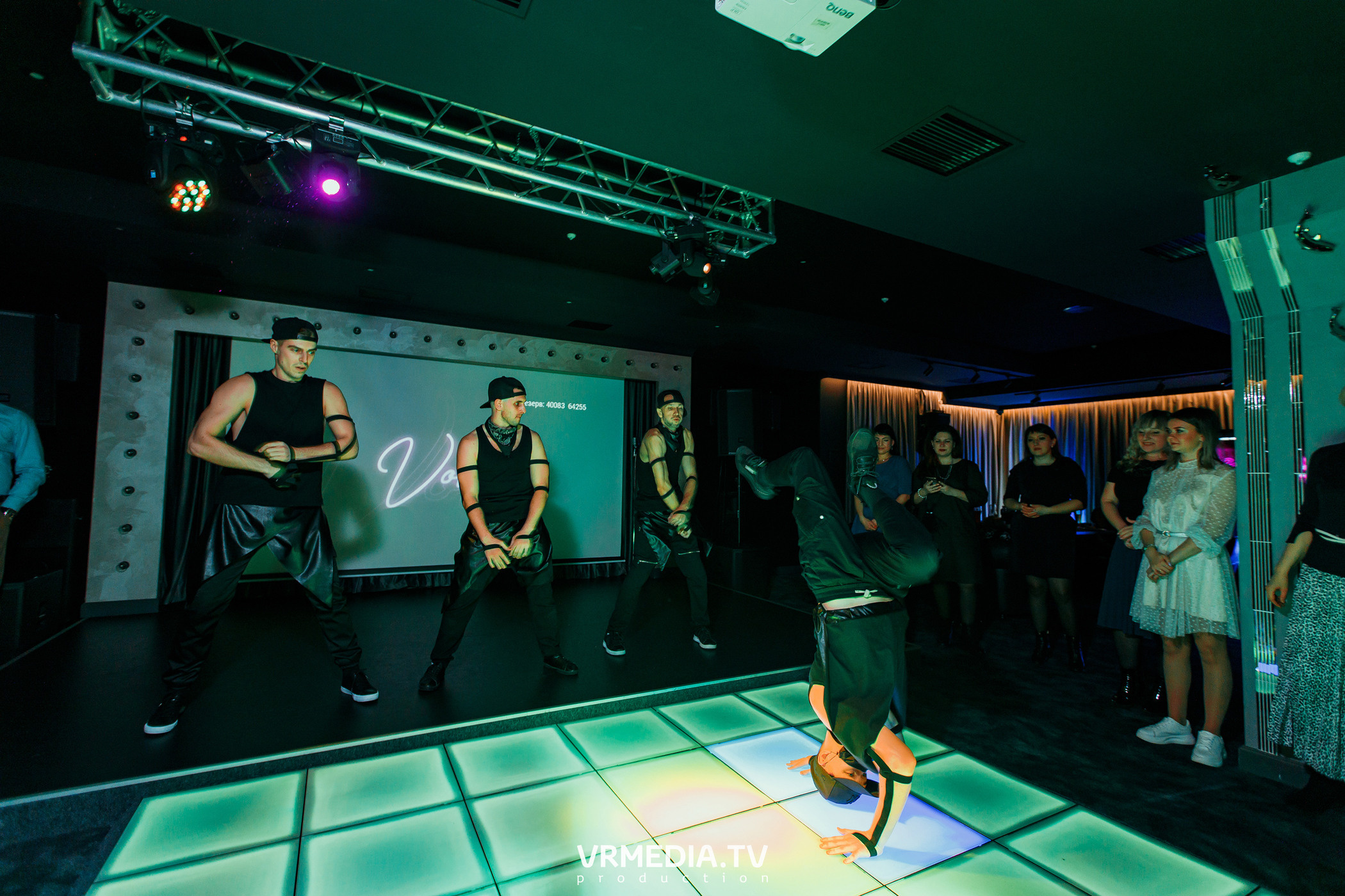 Women’s weekend в караоке «Volna»