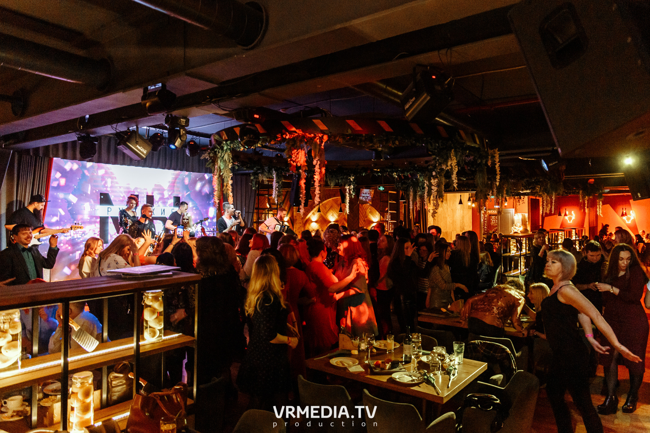 #ЖаркийЖенскийДень в гриль-баре «Жара»