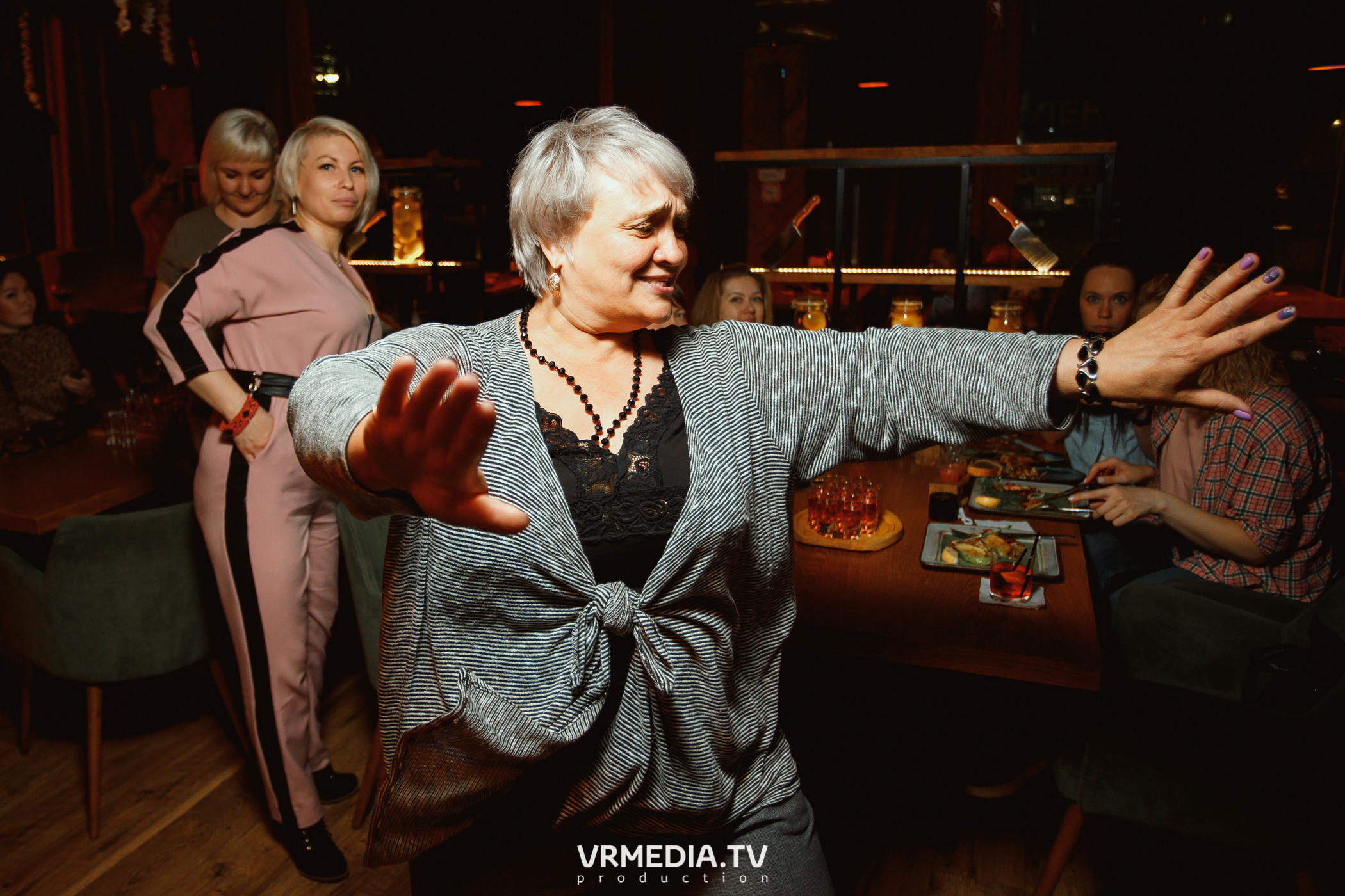 Концерт группы «Отпетые Мошенники» в гриль-баре «Жара»