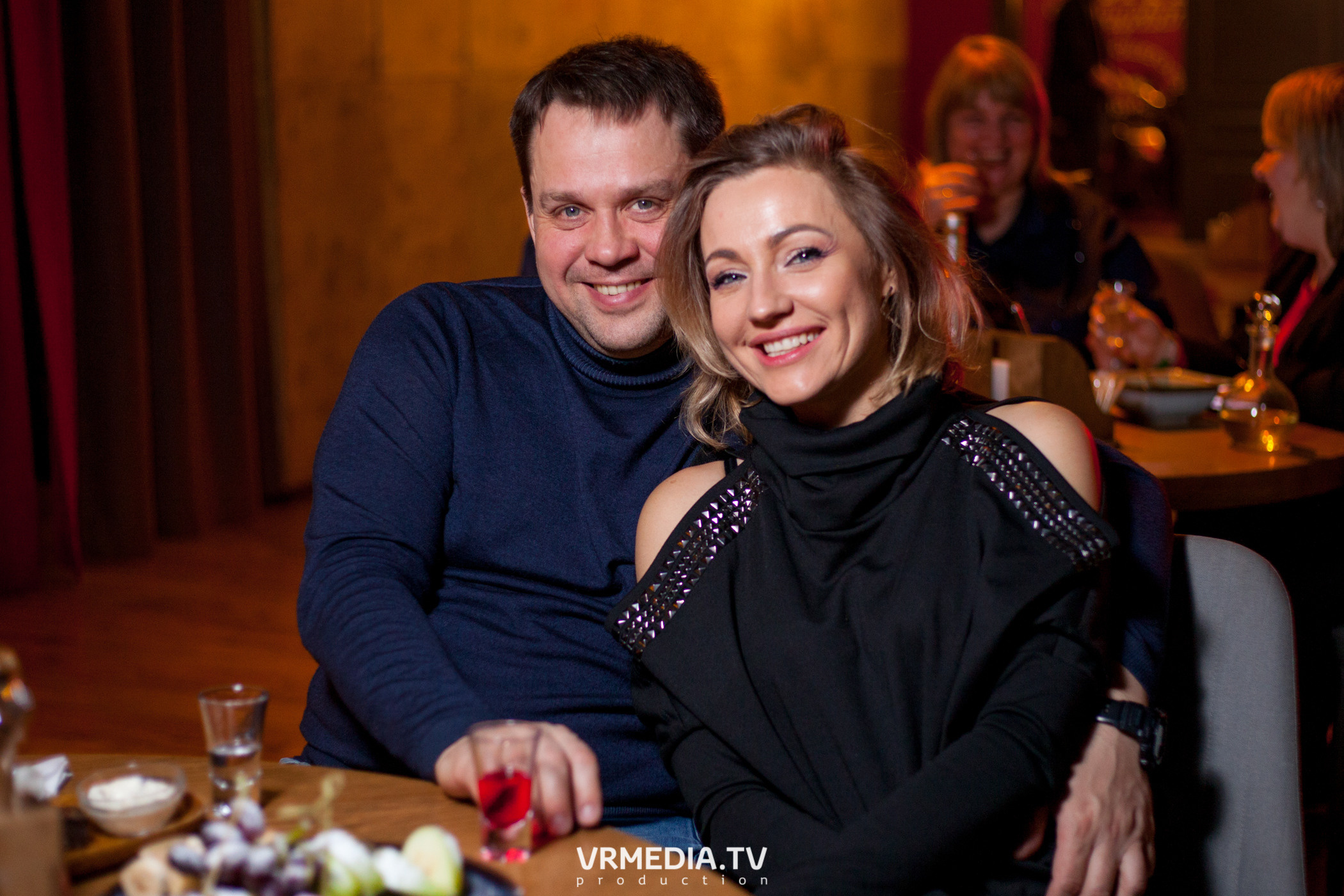 Крупным Планом в гриль-баре «Жара»