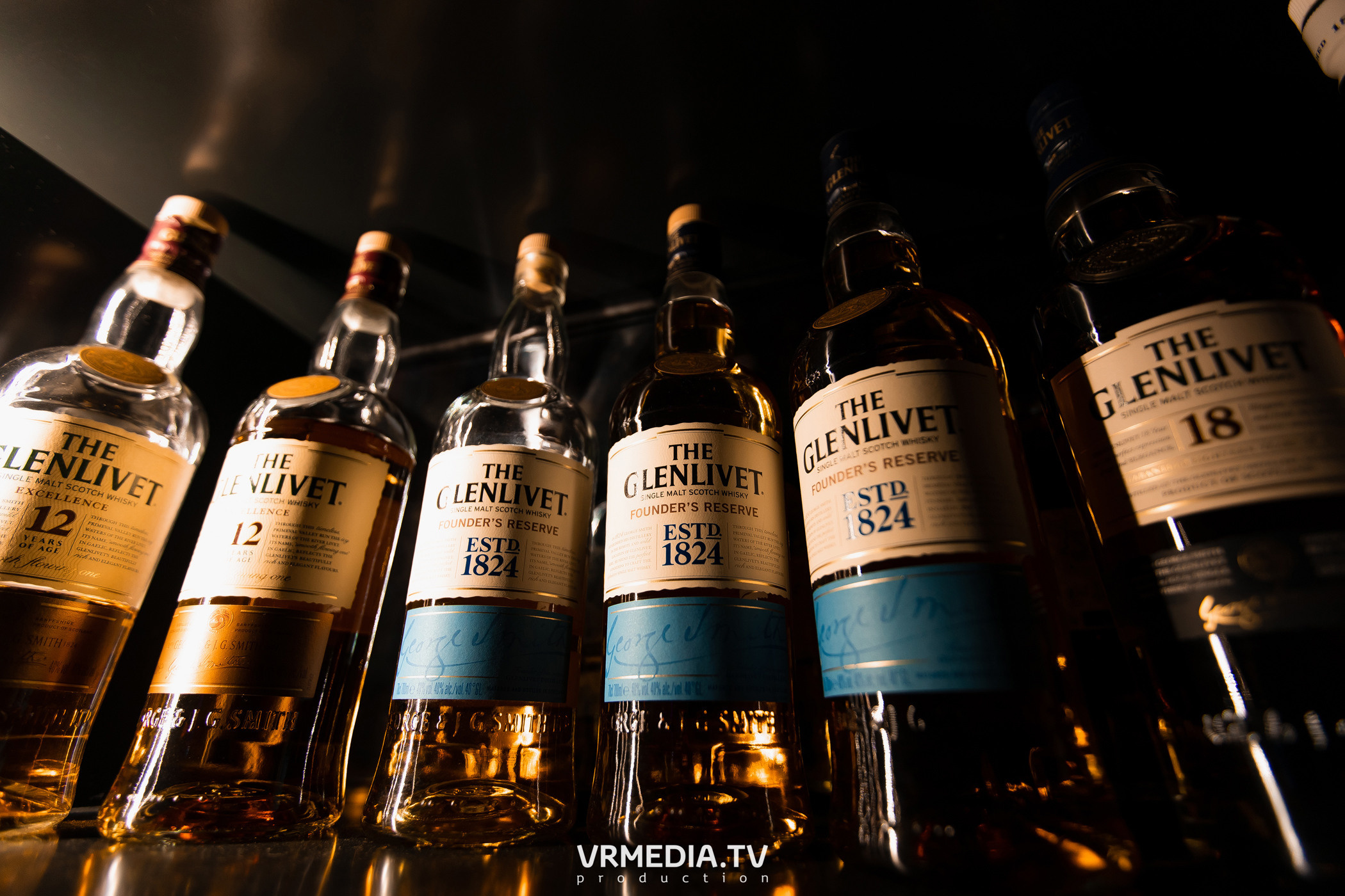 Выходные в караоке «Volna»