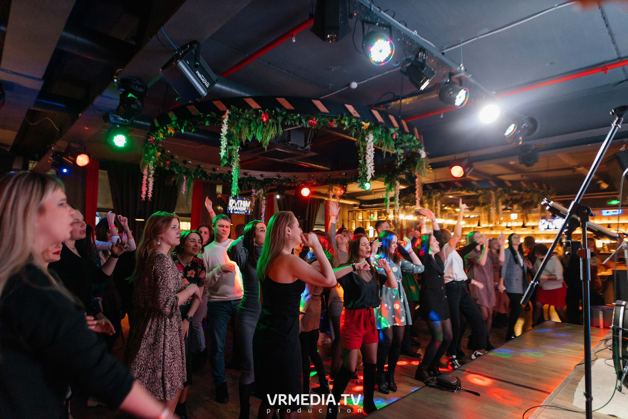 Крупным Планов в гриль-баре «Жара»