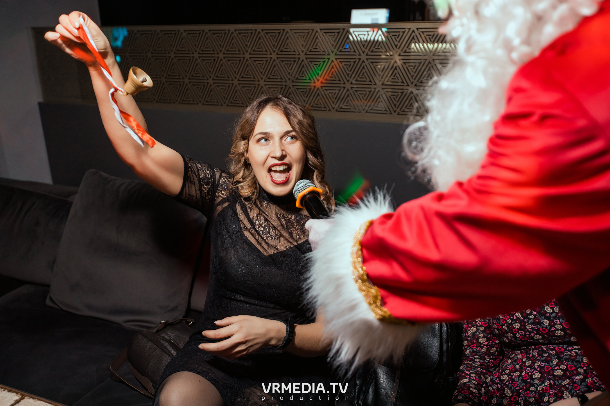 Merry Christmas в караоке «Volna»