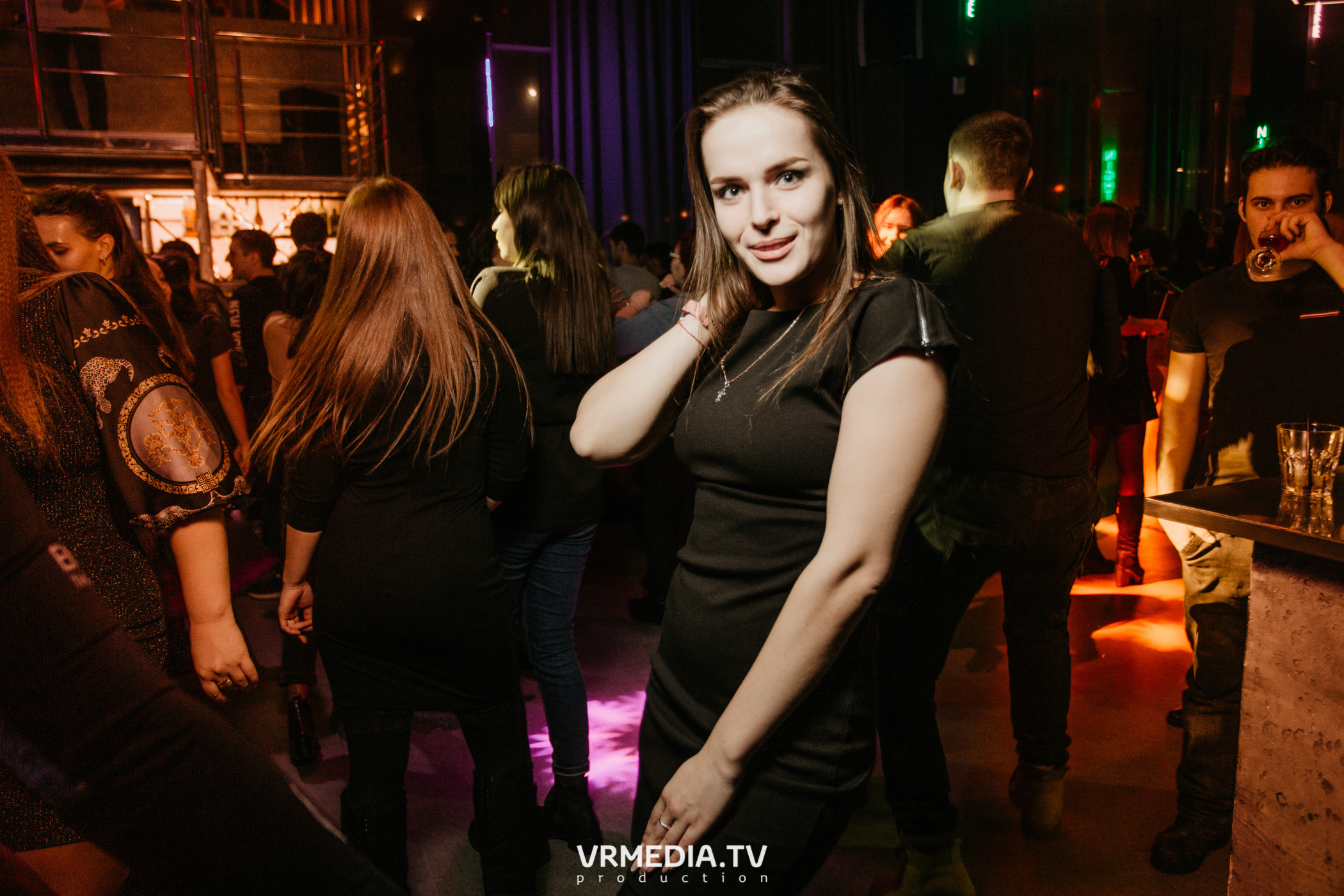 Выходные в баре «DOSKI»