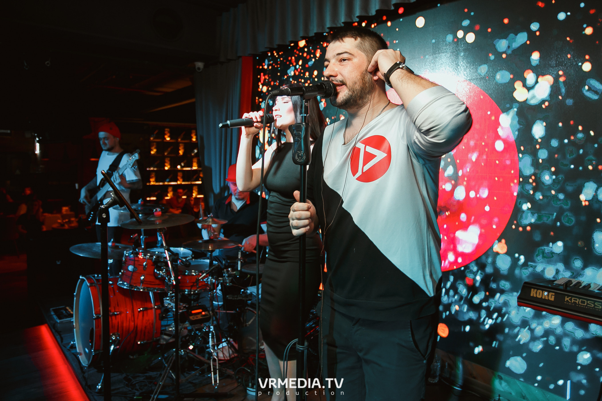 Алые Паруса в гриль-баре «Жара»