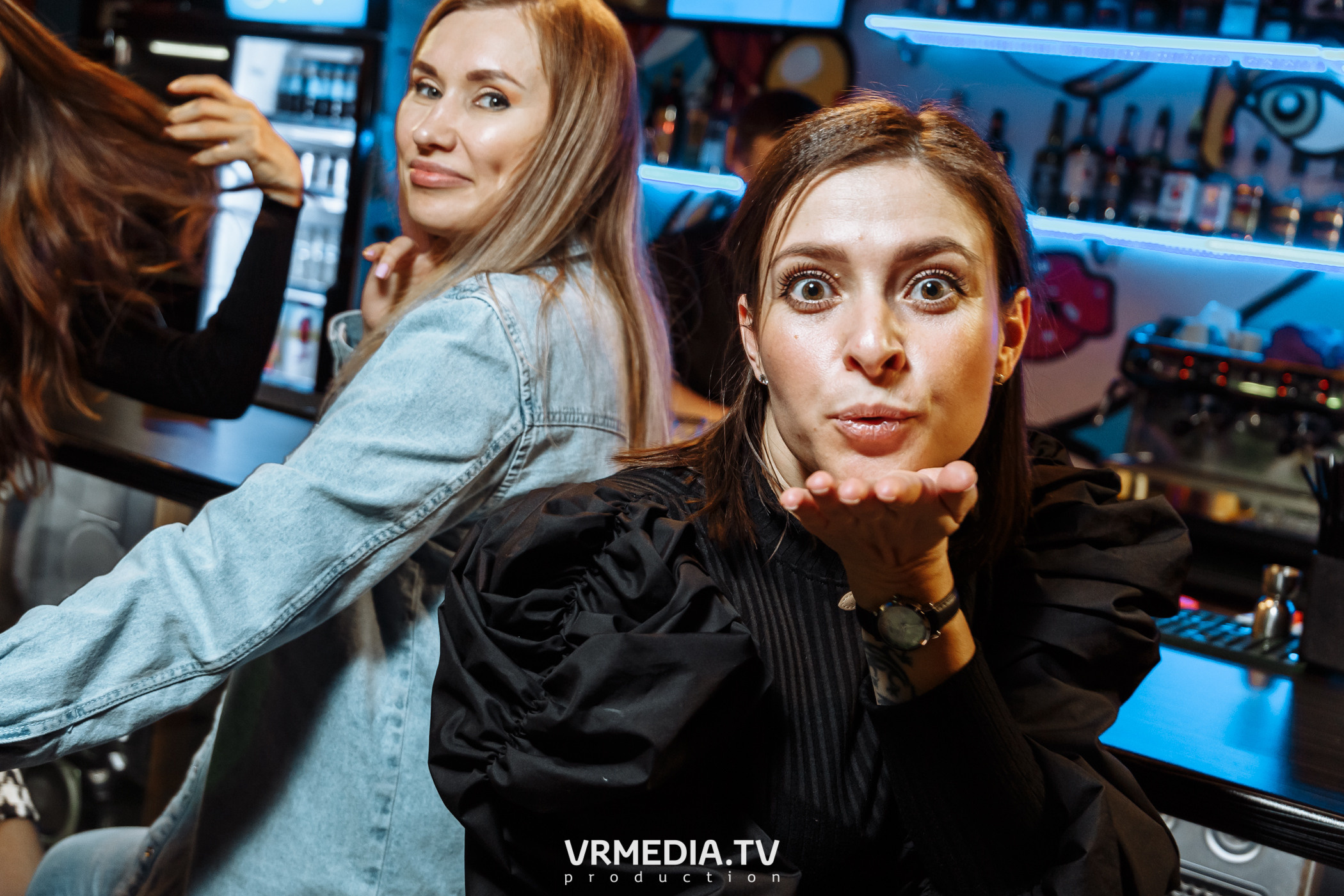 Международный женский день в караоке-баре «Четыре стихии»