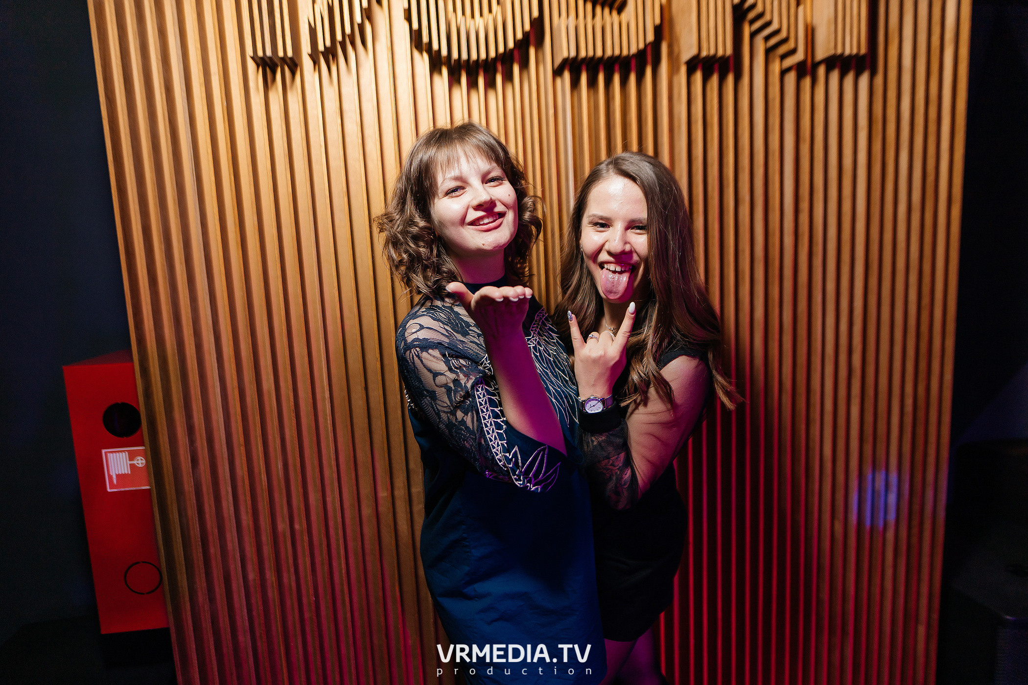 Выходные в баре «DOSKI»