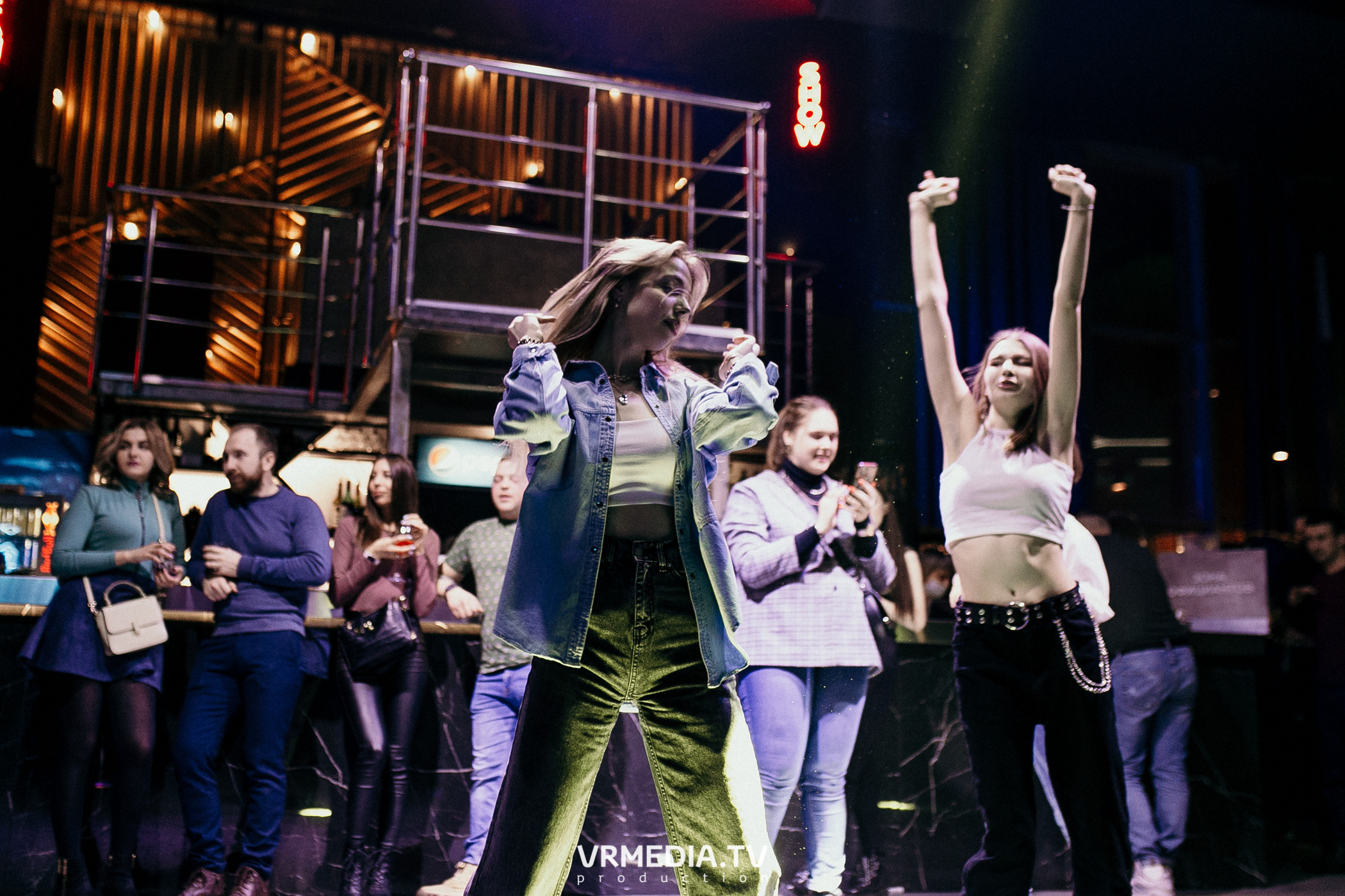 Выходные в баре «DOSKI»