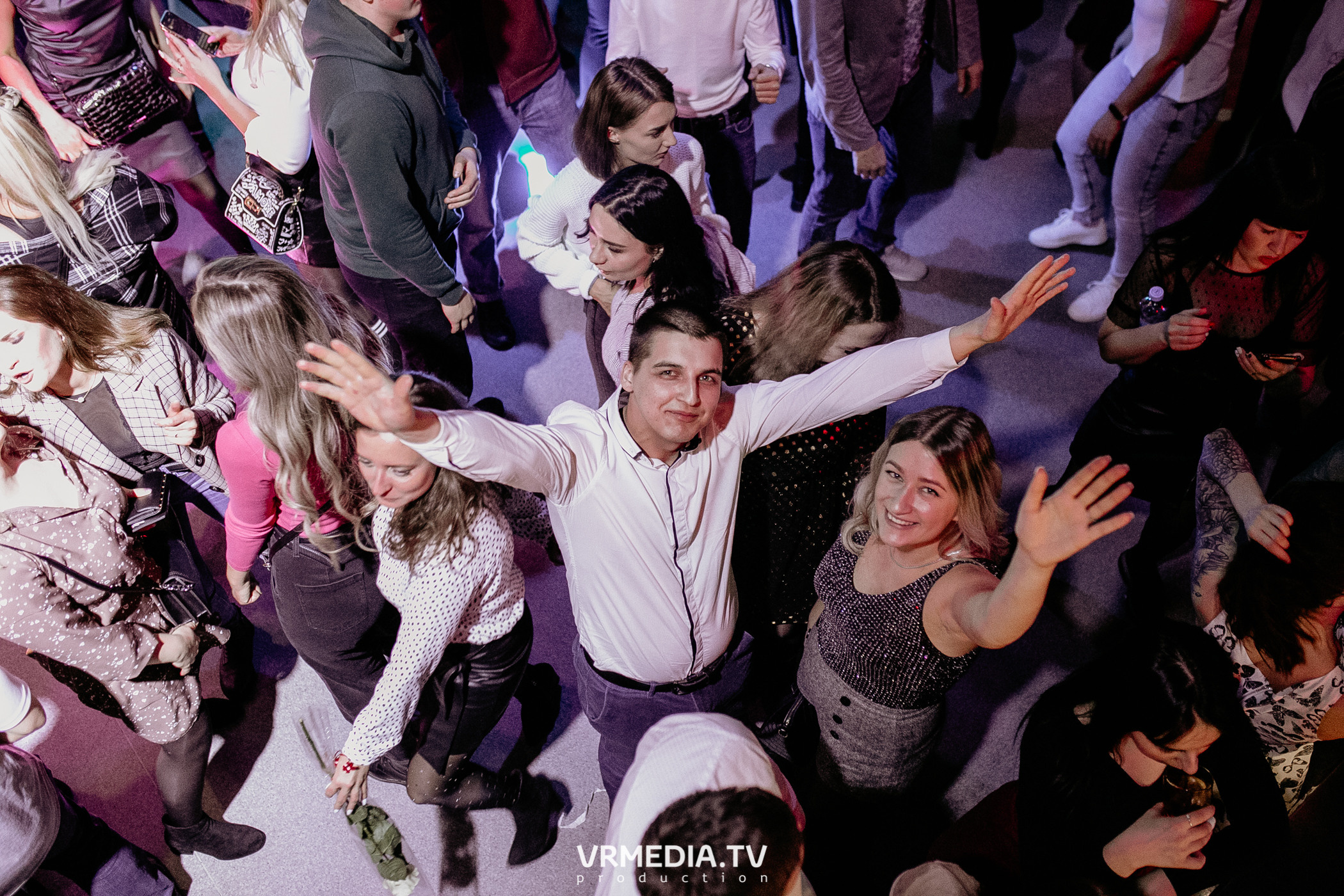 Выходные в баре «DOSKI»