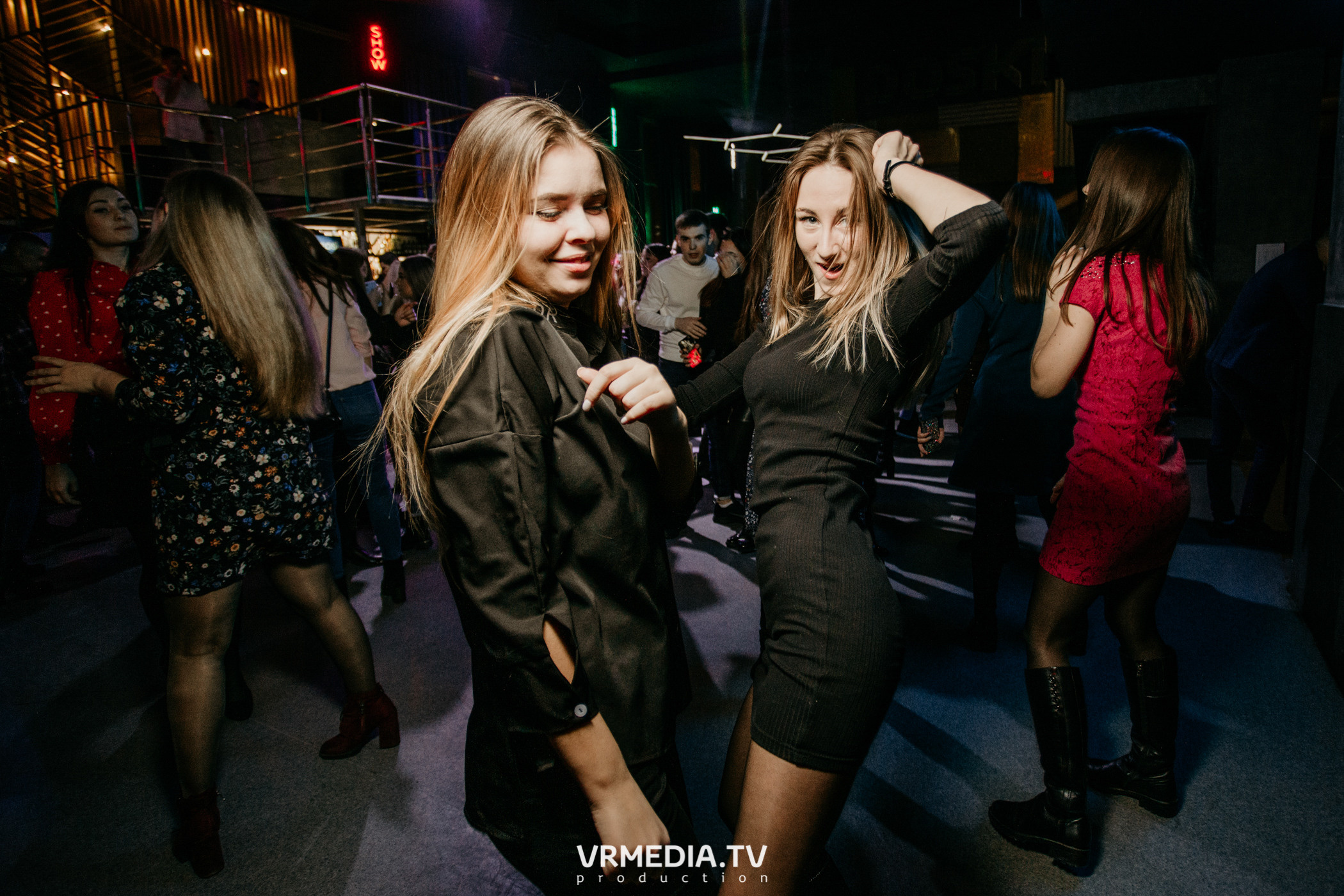 Выходные в баре «DOSKI»