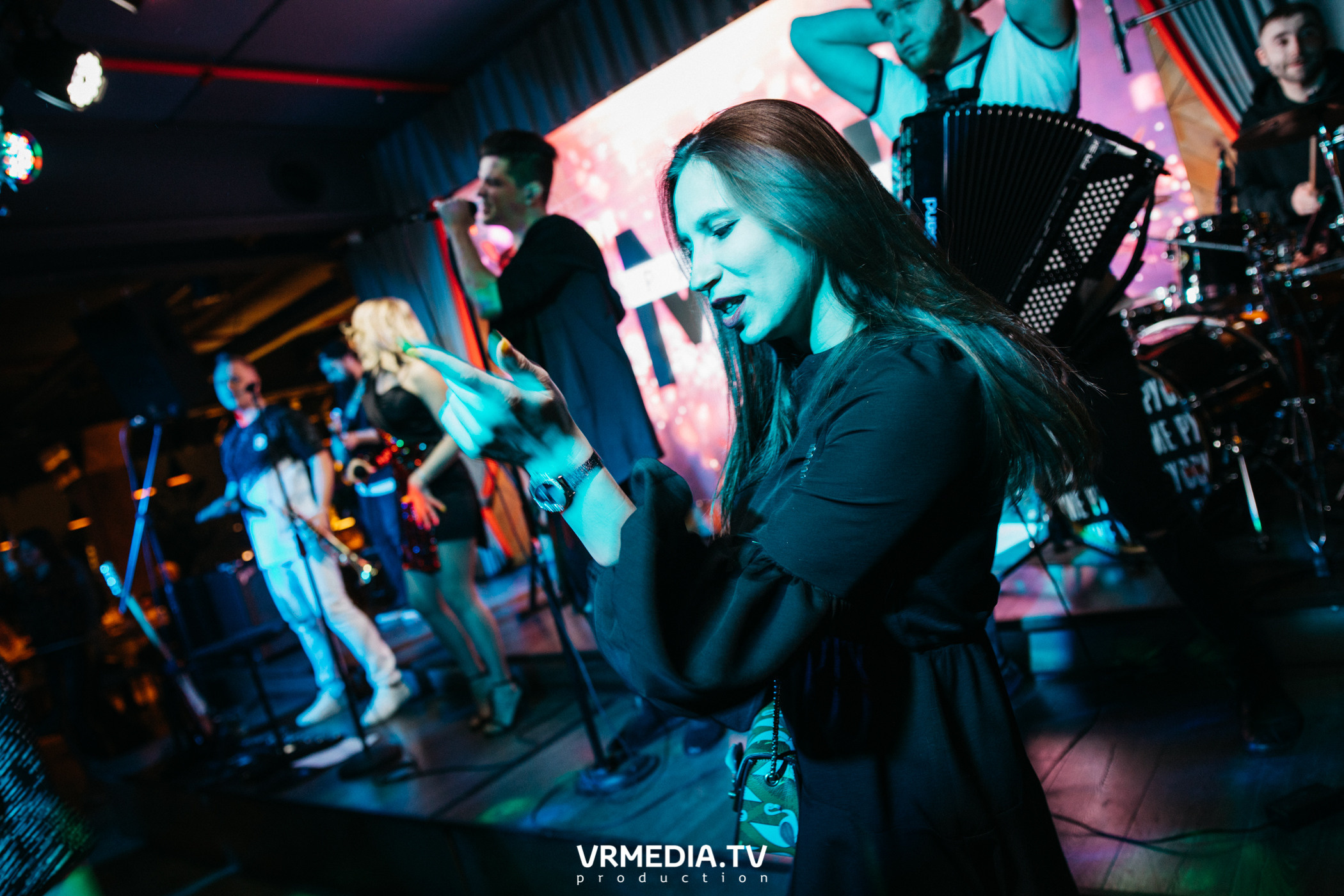 Мы русские в гриль-баре «Жара»