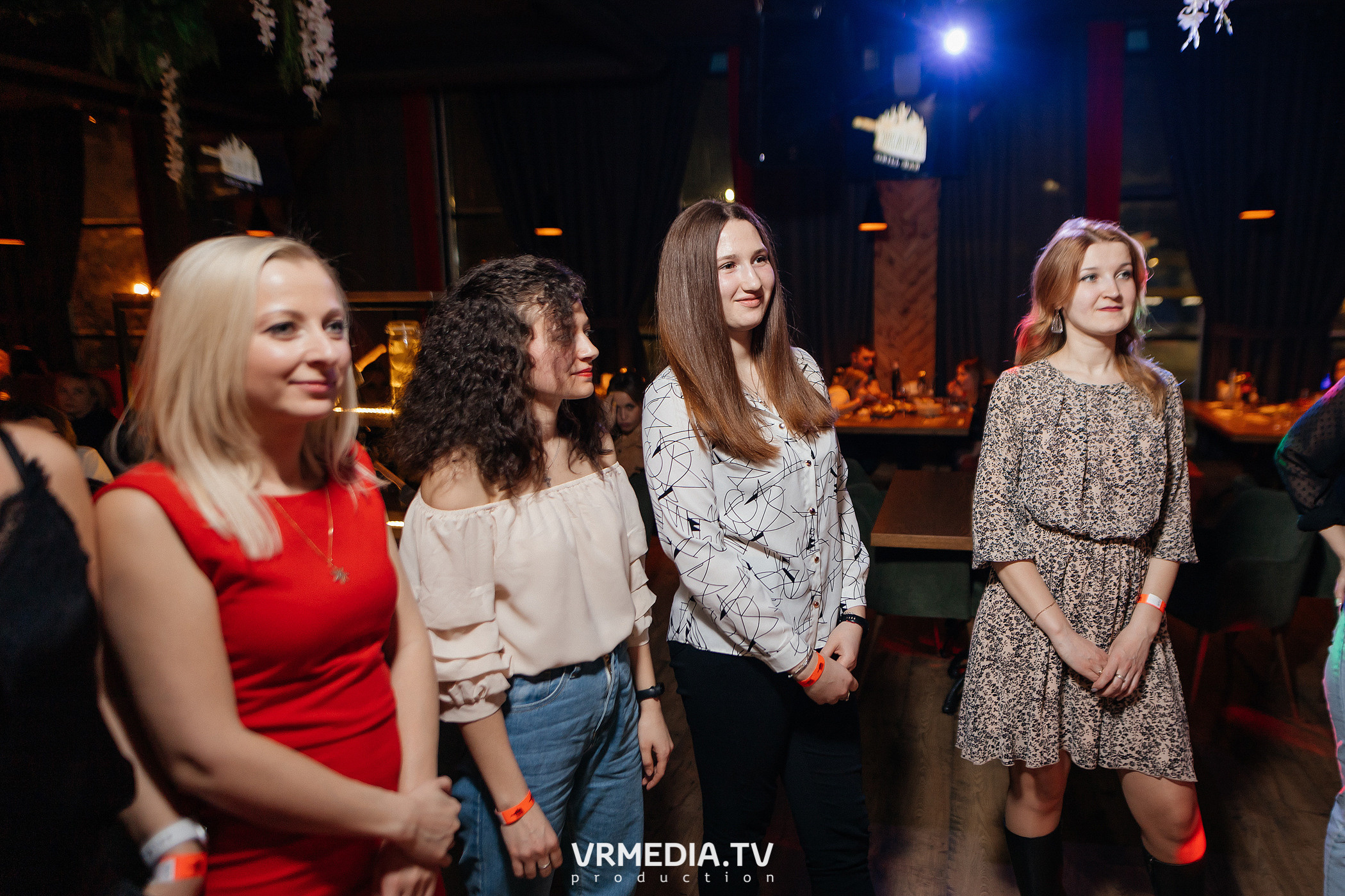 Крупным Планов в гриль-баре «Жара»