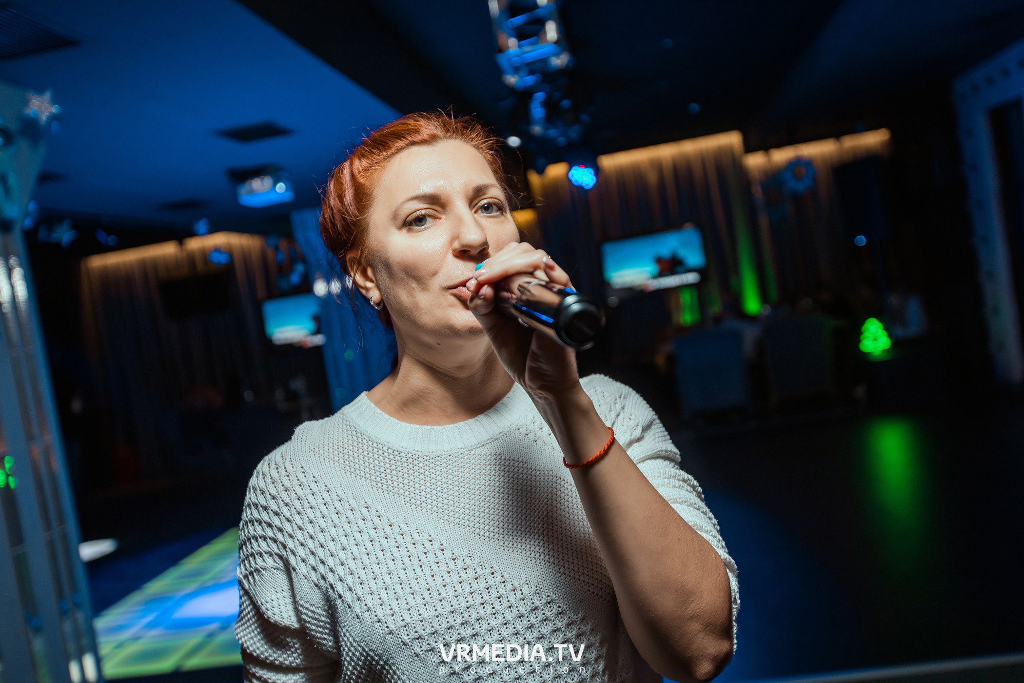 Merry Christmas в караоке «Volna»