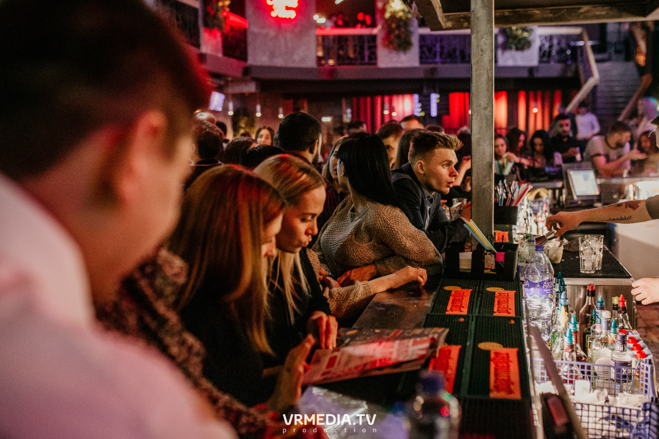 Выходные в баре «DOSKI»