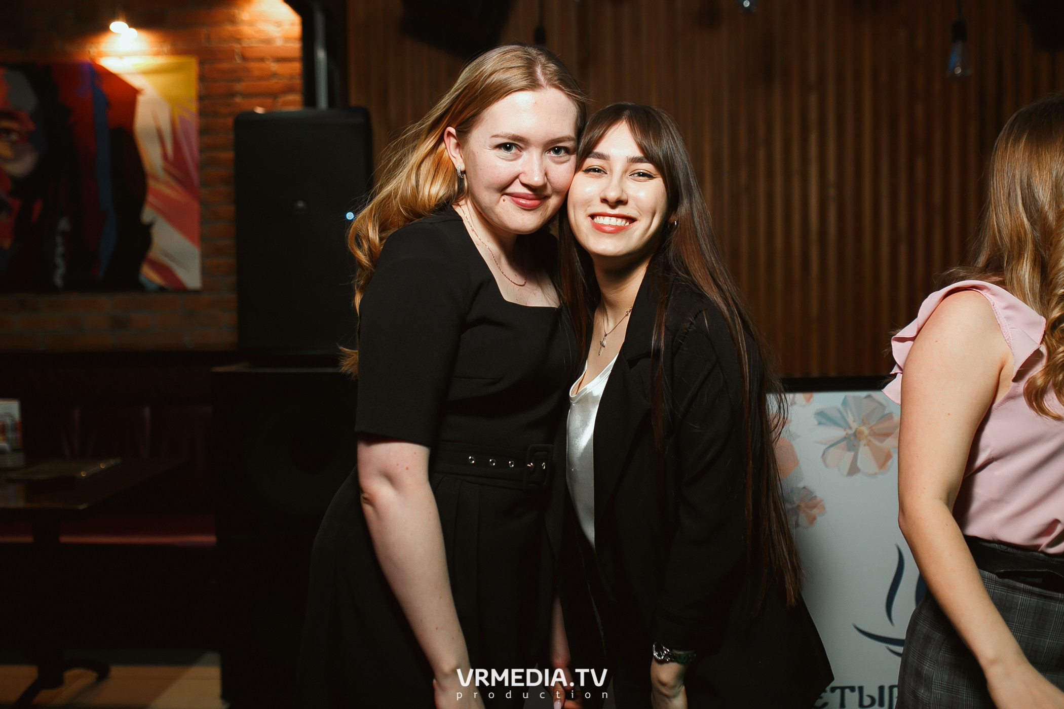 Международный женский день в караоке-баре «Четыре стихии»