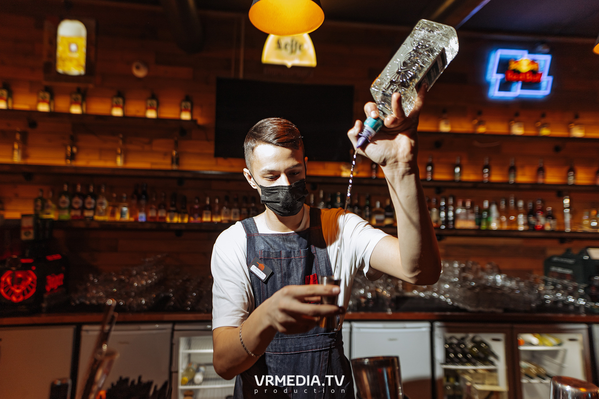 Алые Паруса в гриль-баре «Жара»