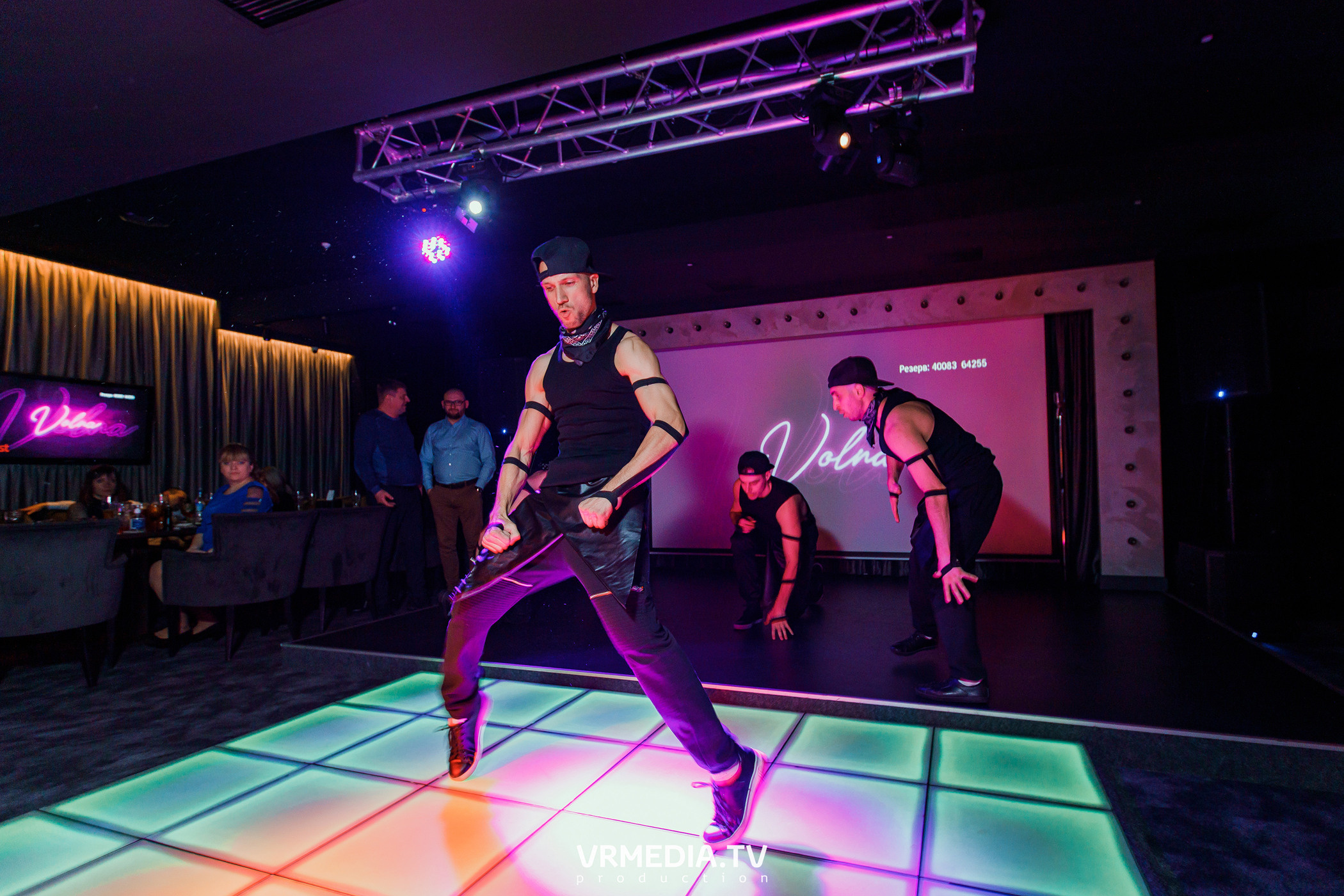 Women’s weekend в караоке «Volna»