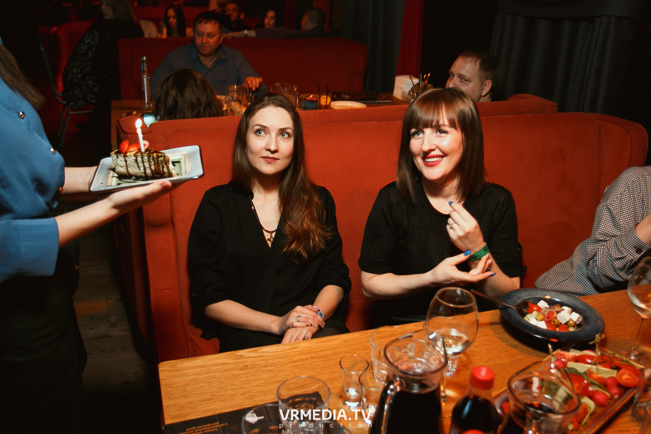 Алые Паруса в гриль-баре «Жара»