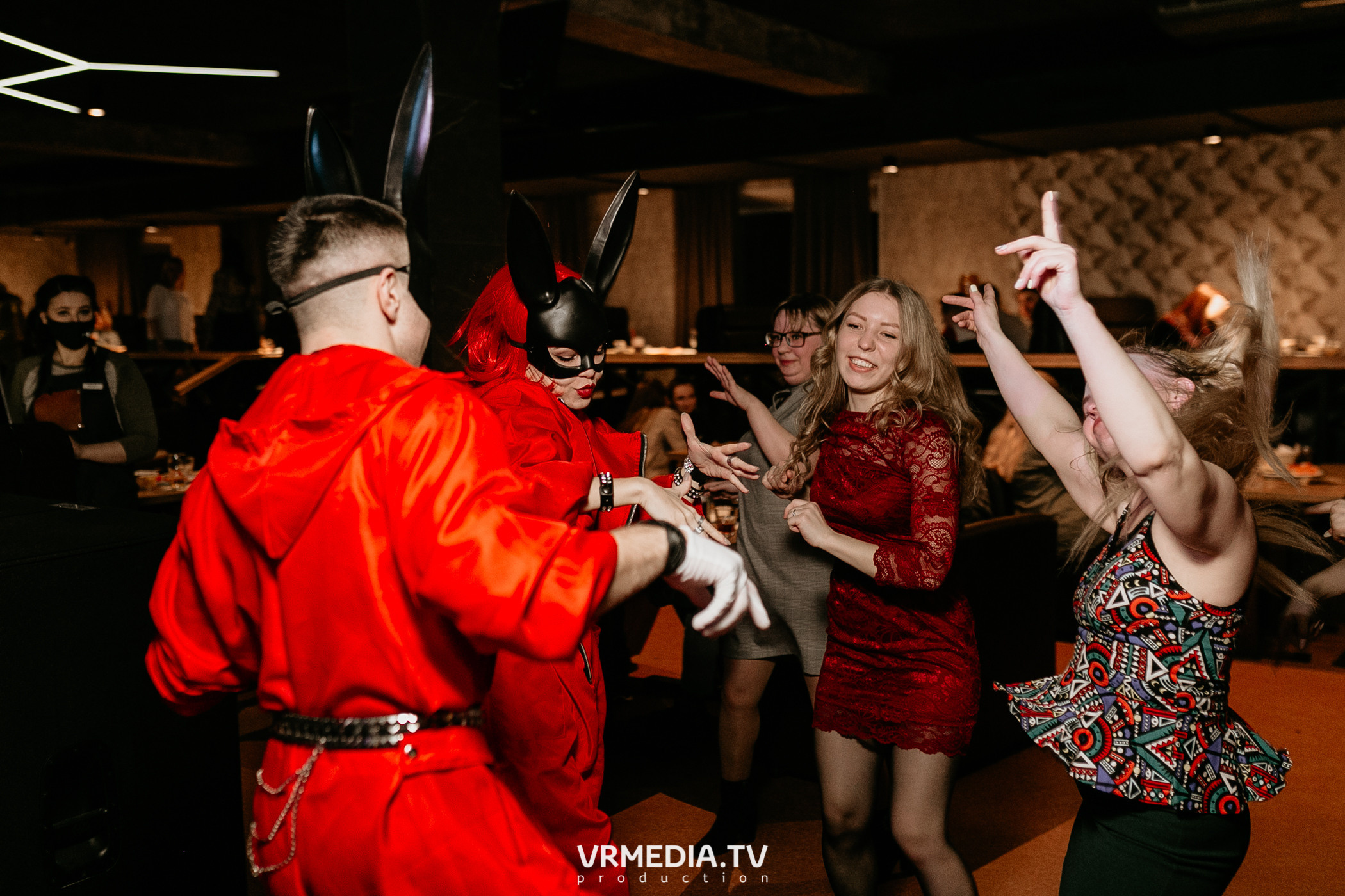 Выходные в баре «DOSKI»