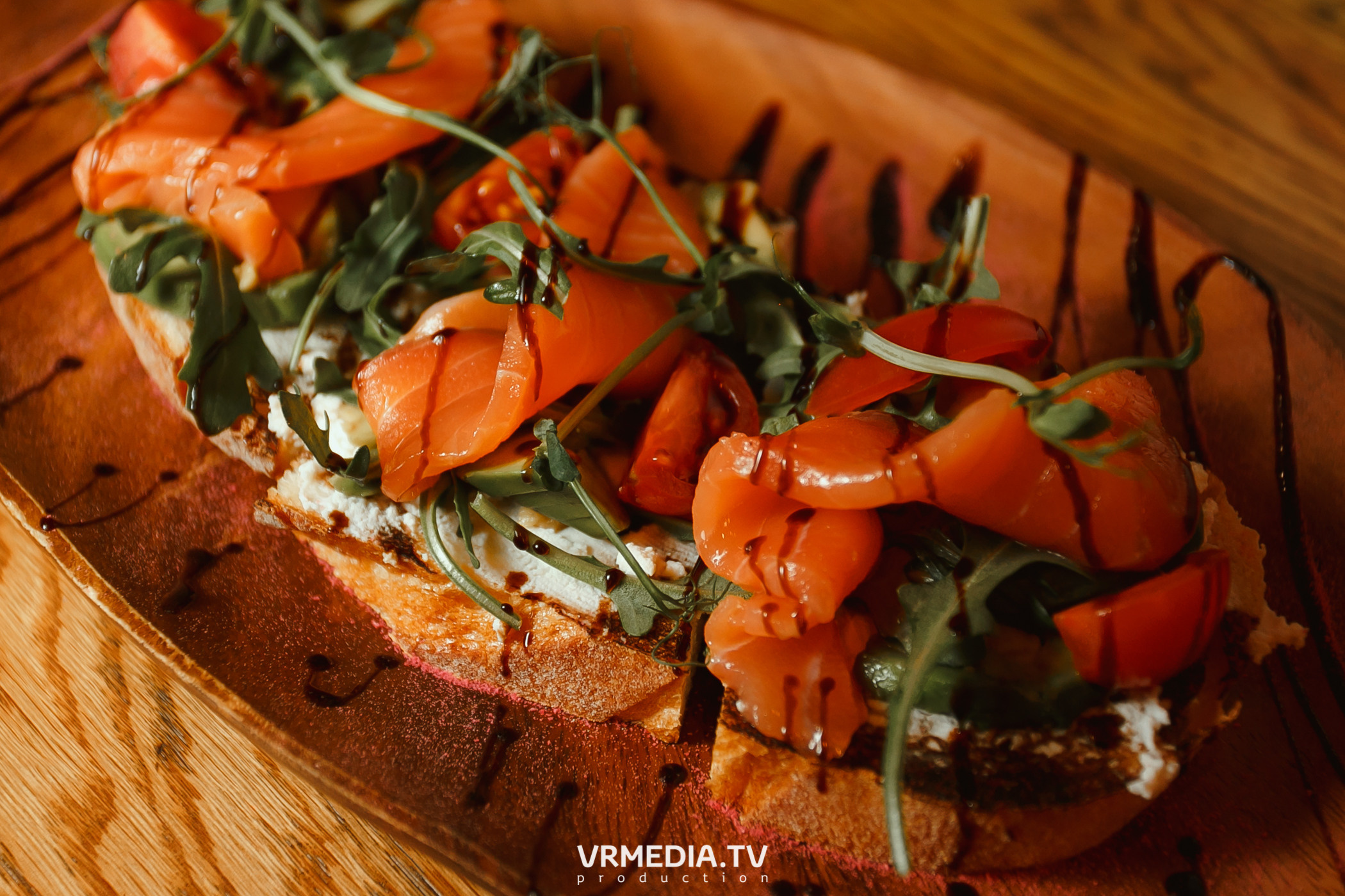 Крупным Планом в гриль-баре «Жара»