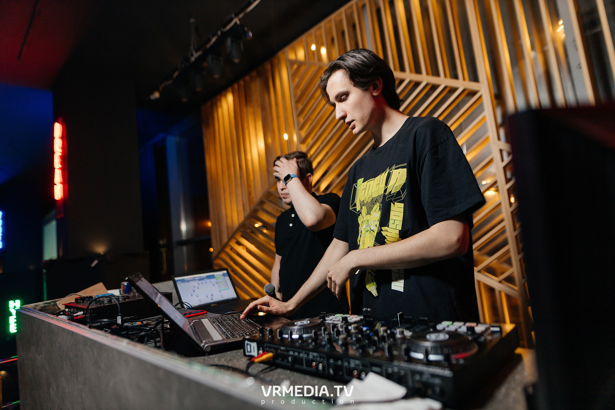 Выходные в баре «DOSKI»