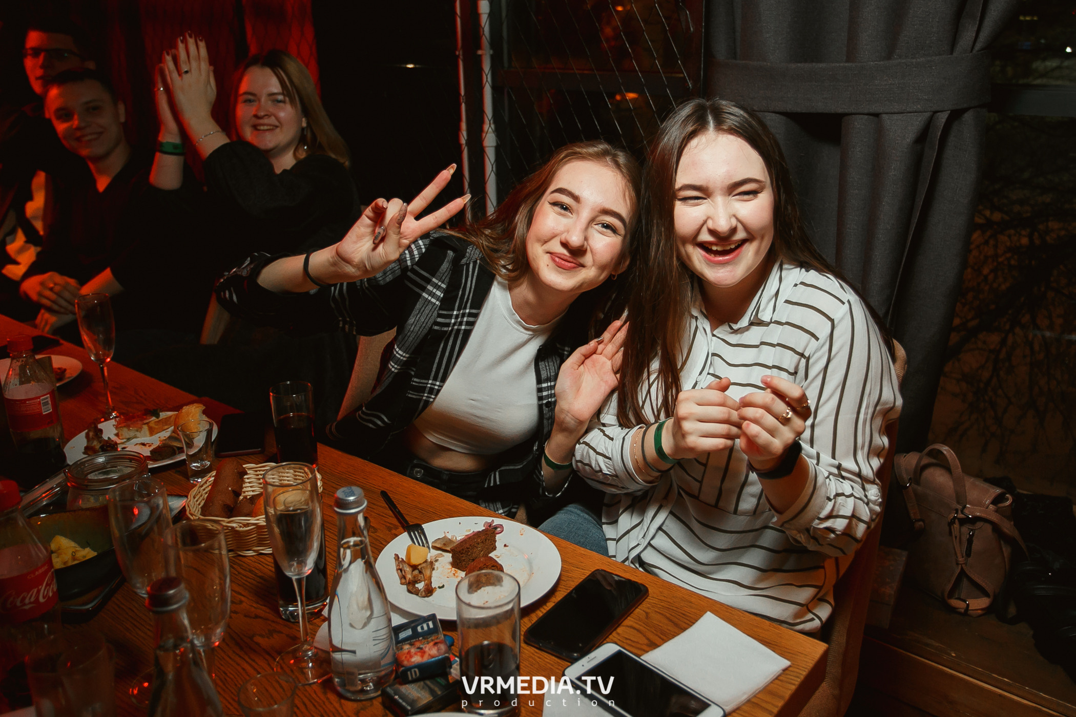 Крупным Планом в гриль-баре «Жара»