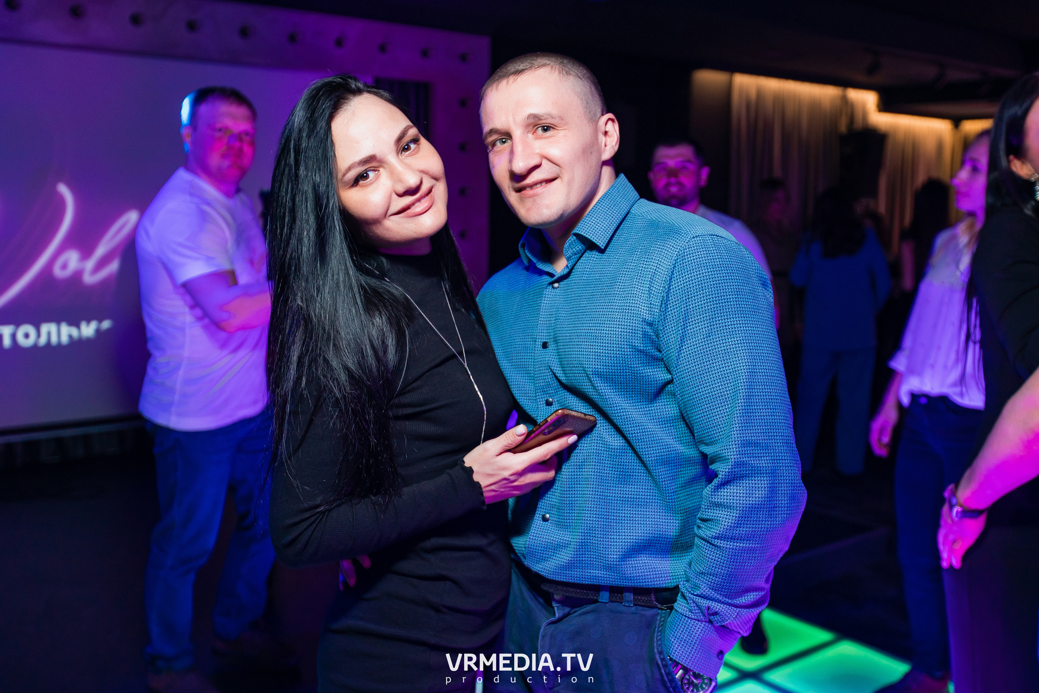 Выходные в караоке «Volna»