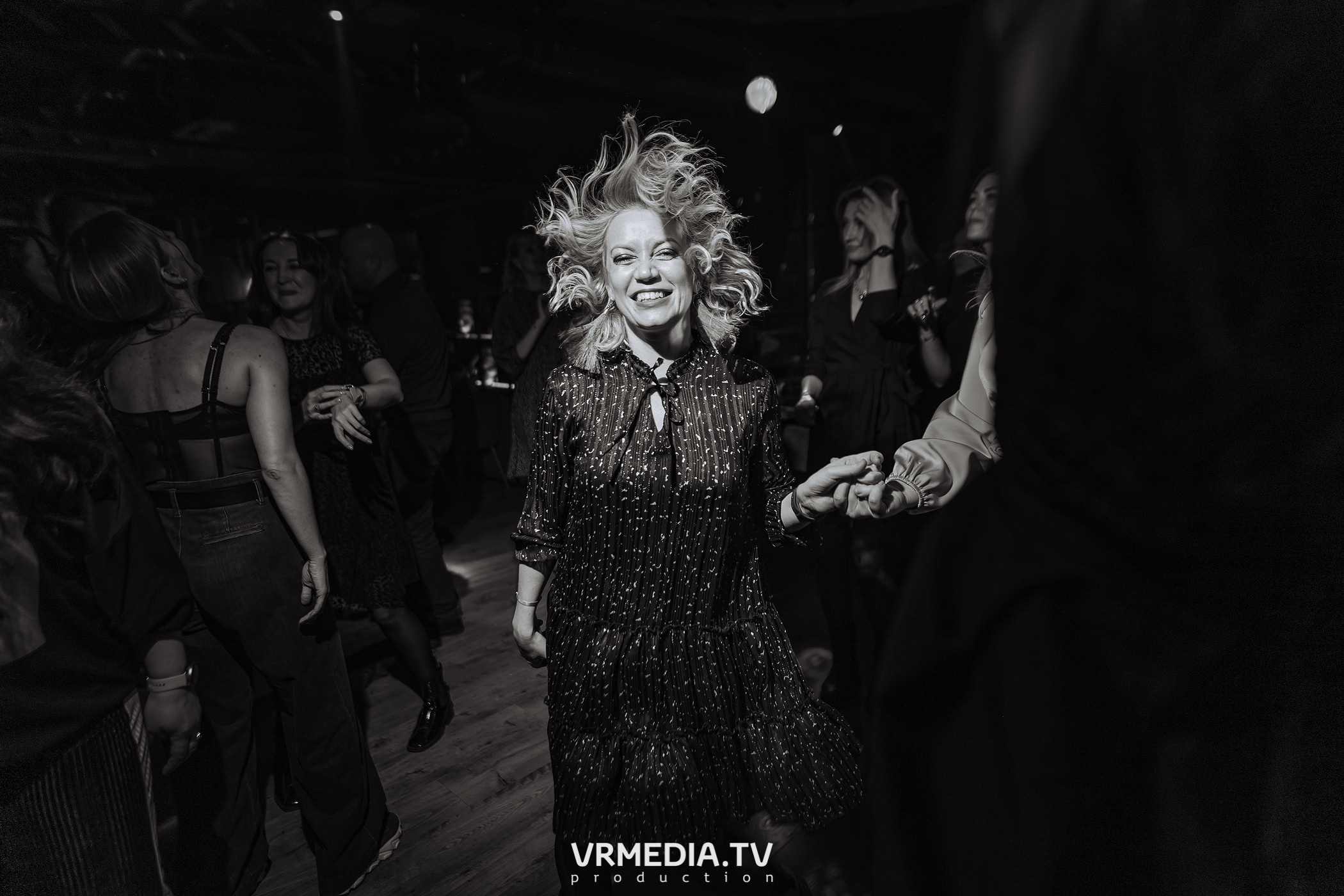 Алые Паруса в гриль-баре «Жара»