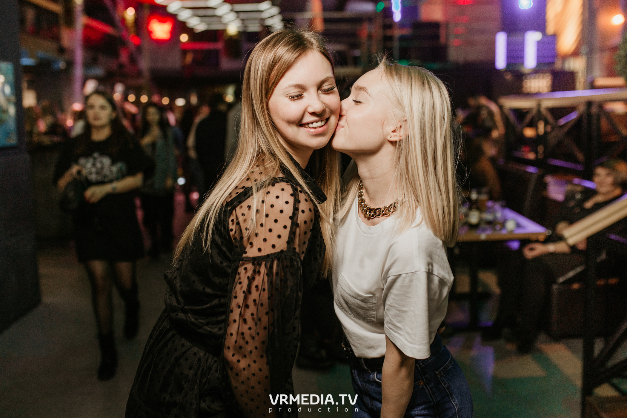 Выходные в баре «DOSKI»