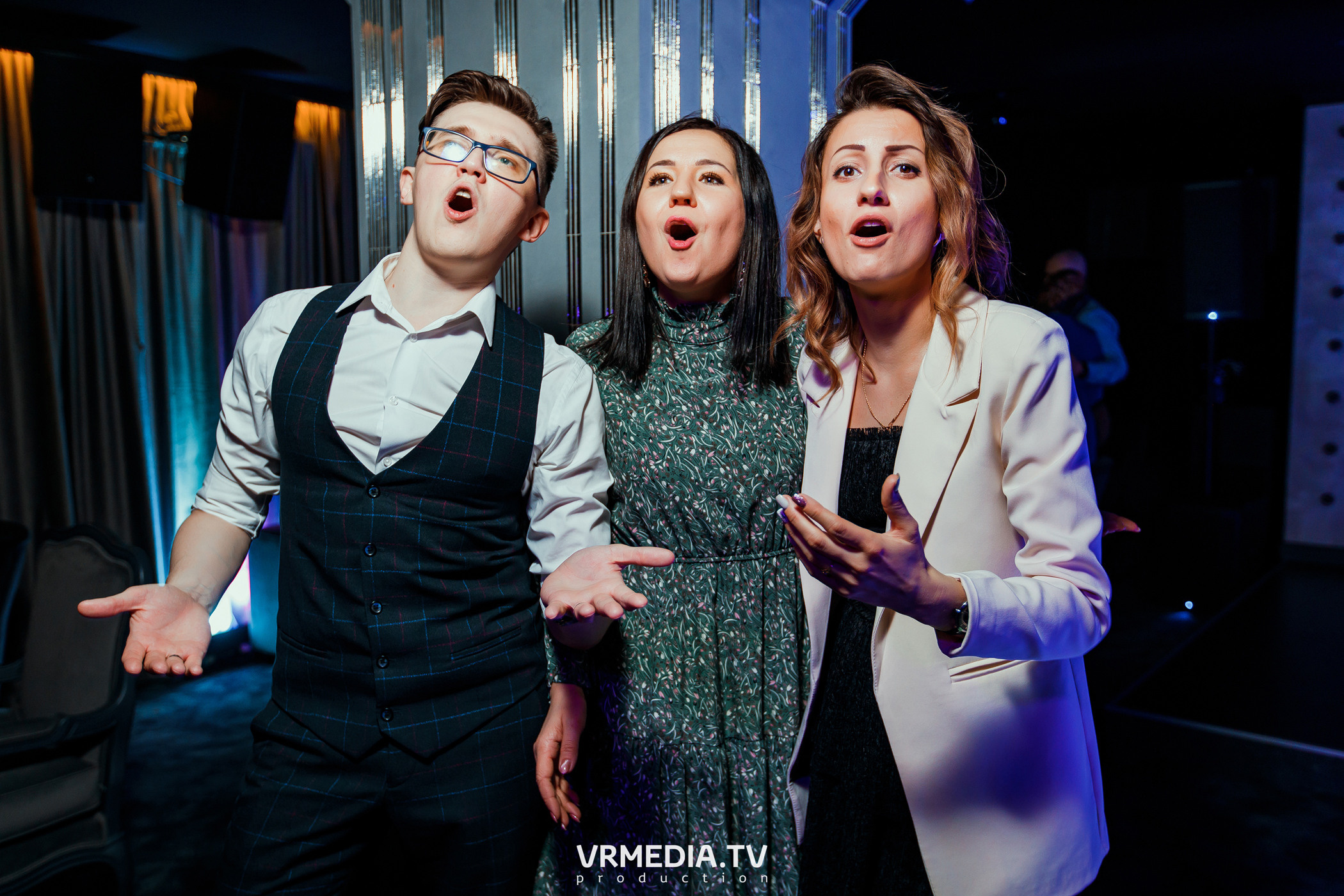 Women’s weekend в караоке «Volna»