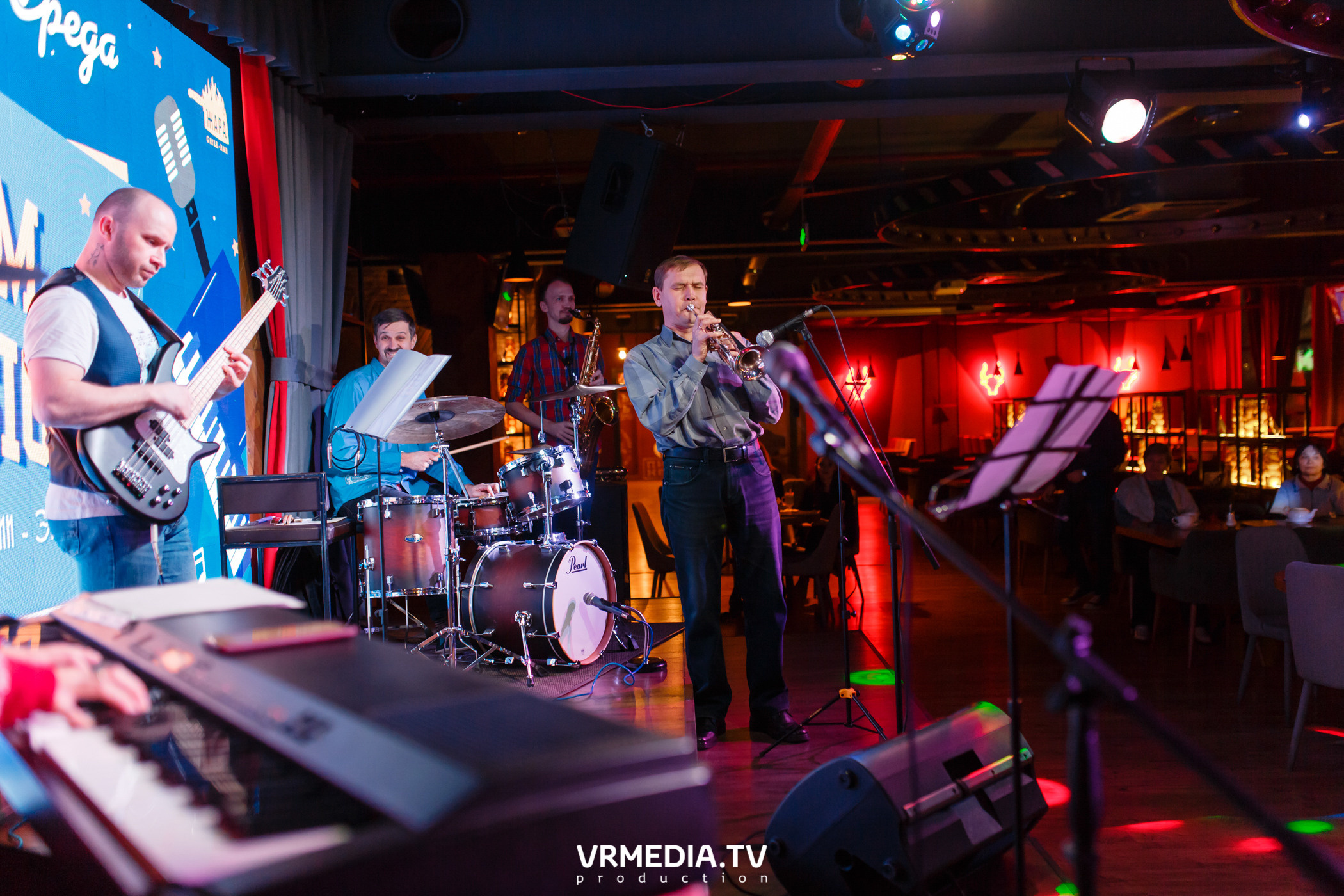 Джазовая среда. JAM SESSION