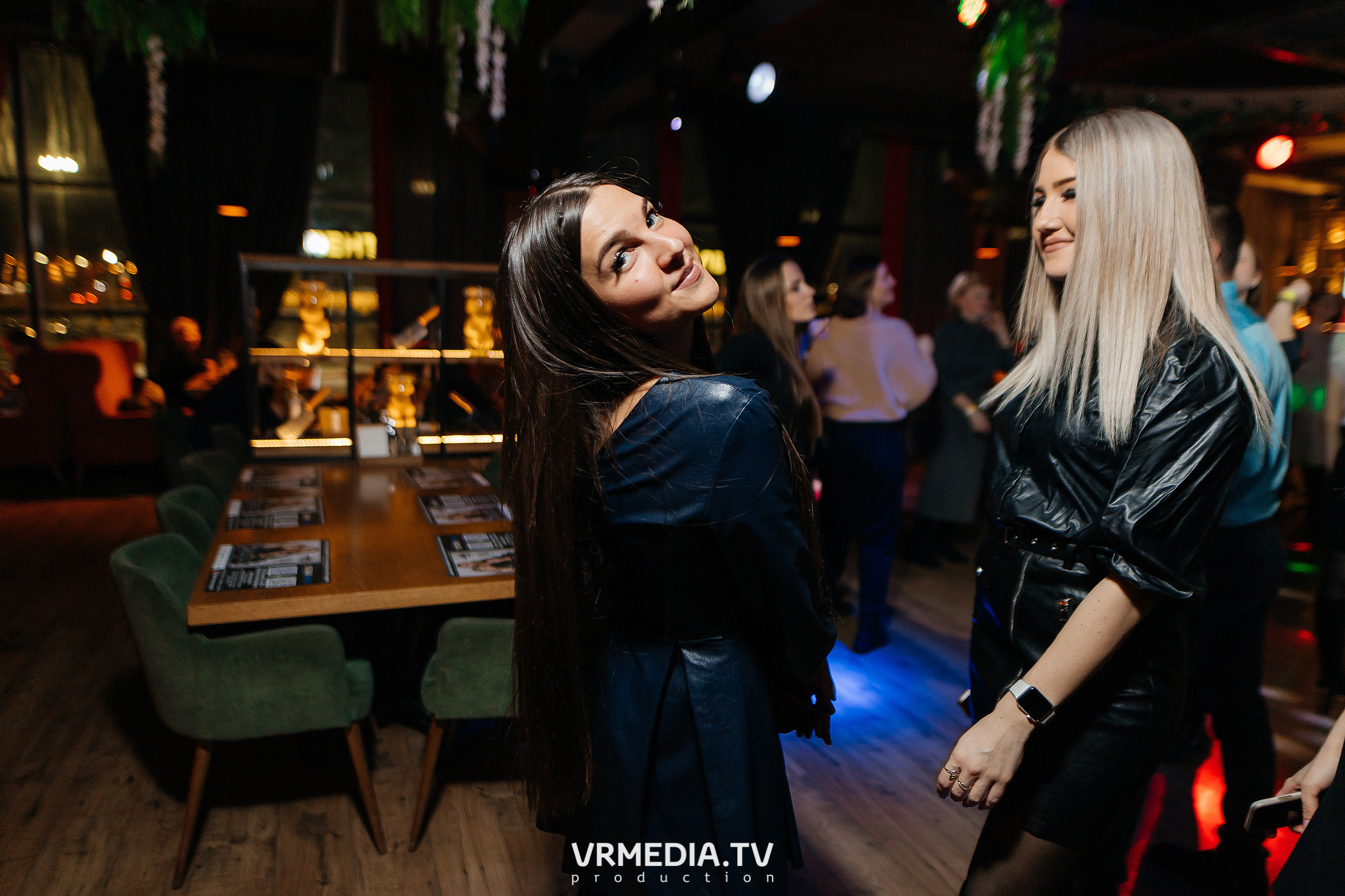 Крупным Планов в гриль-баре «Жара»