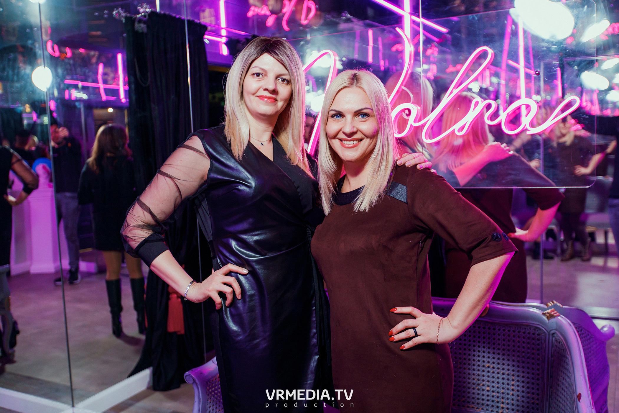 Women’s weekend в караоке «Volna»