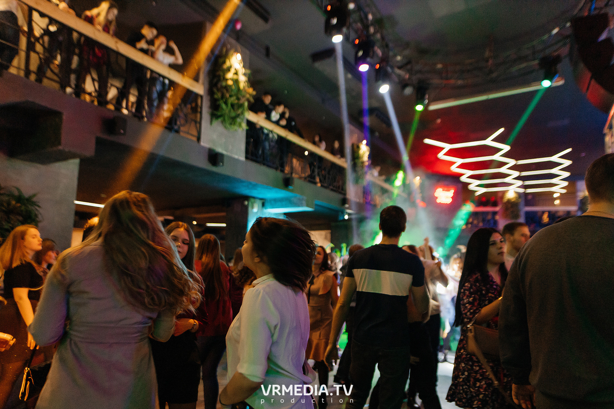 Выходные в баре «DOSKI»