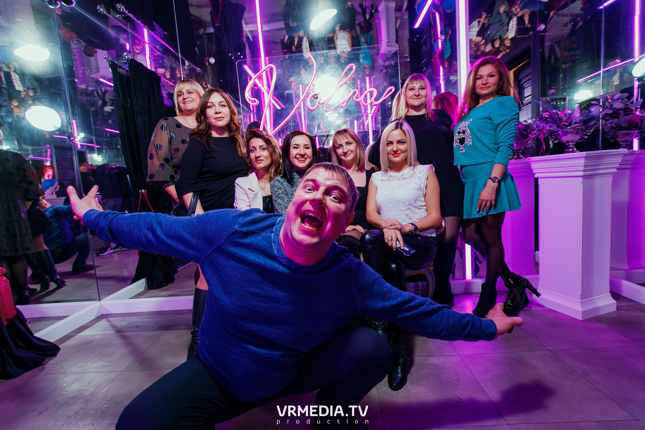 Women’s weekend в караоке «Volna»