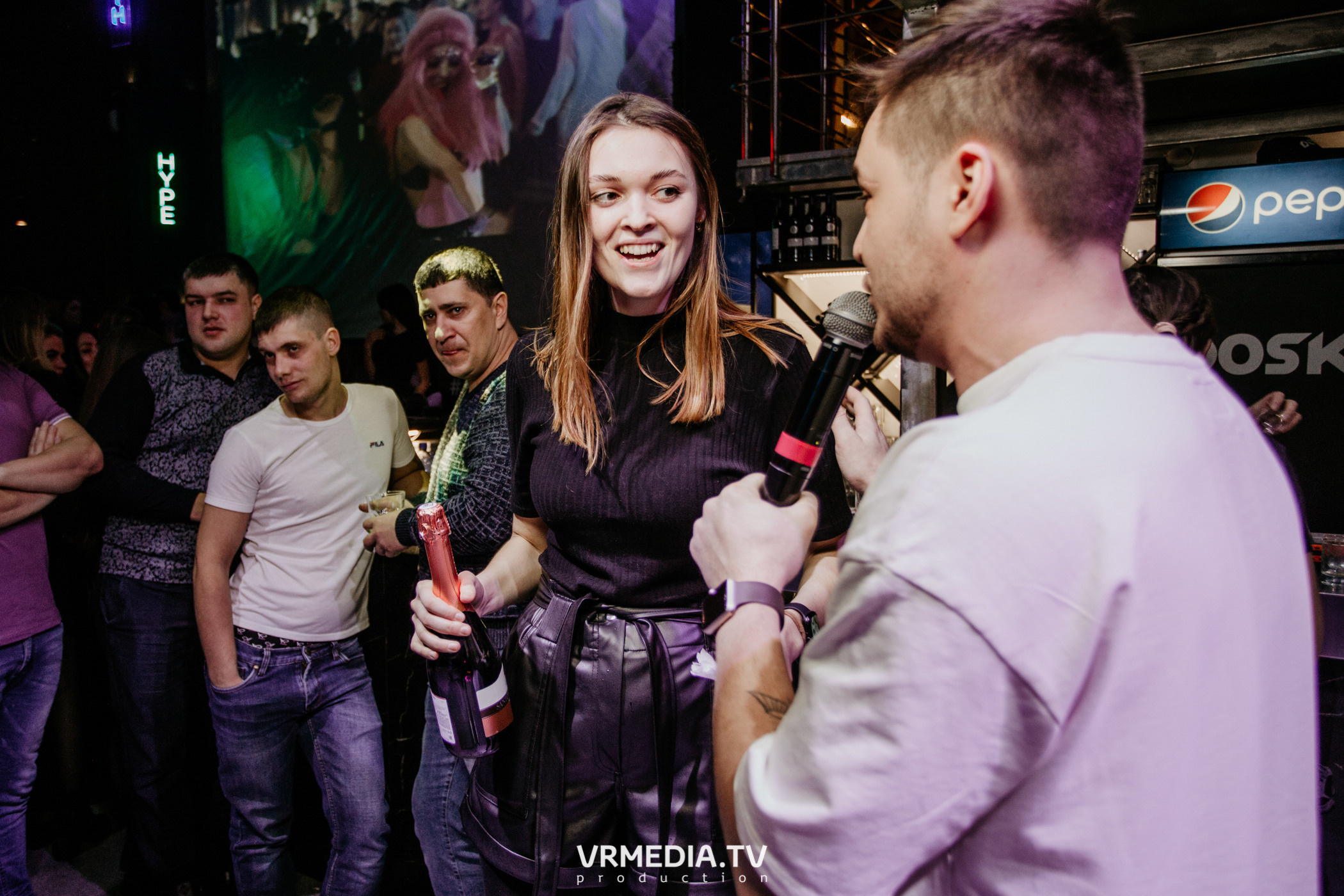 Выходные в баре «DOSKI»