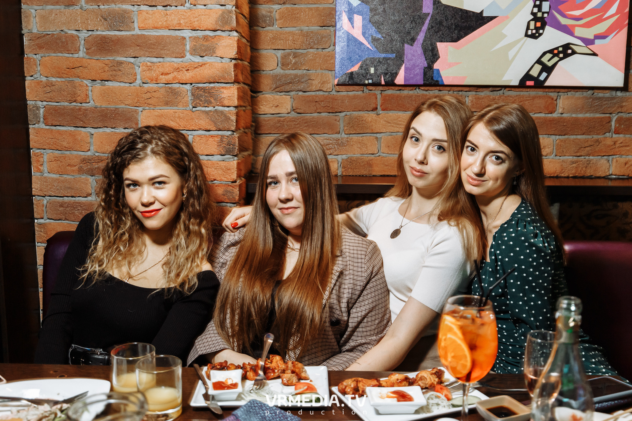 Международный женский день в караоке-баре «Четыре стихии»