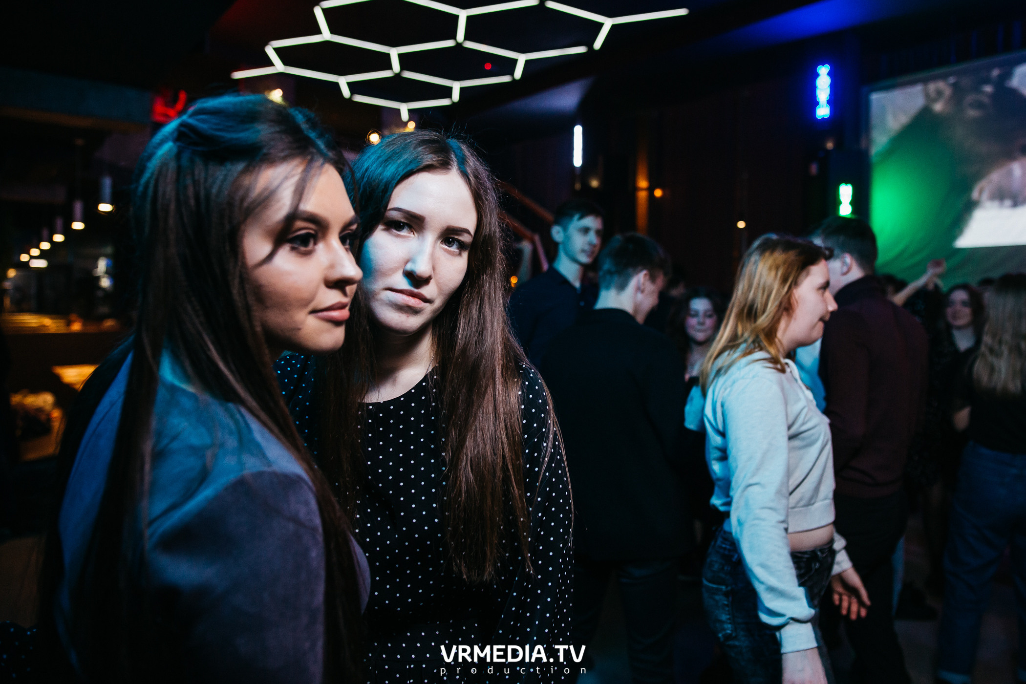 Выходные в баре «DOSKI»