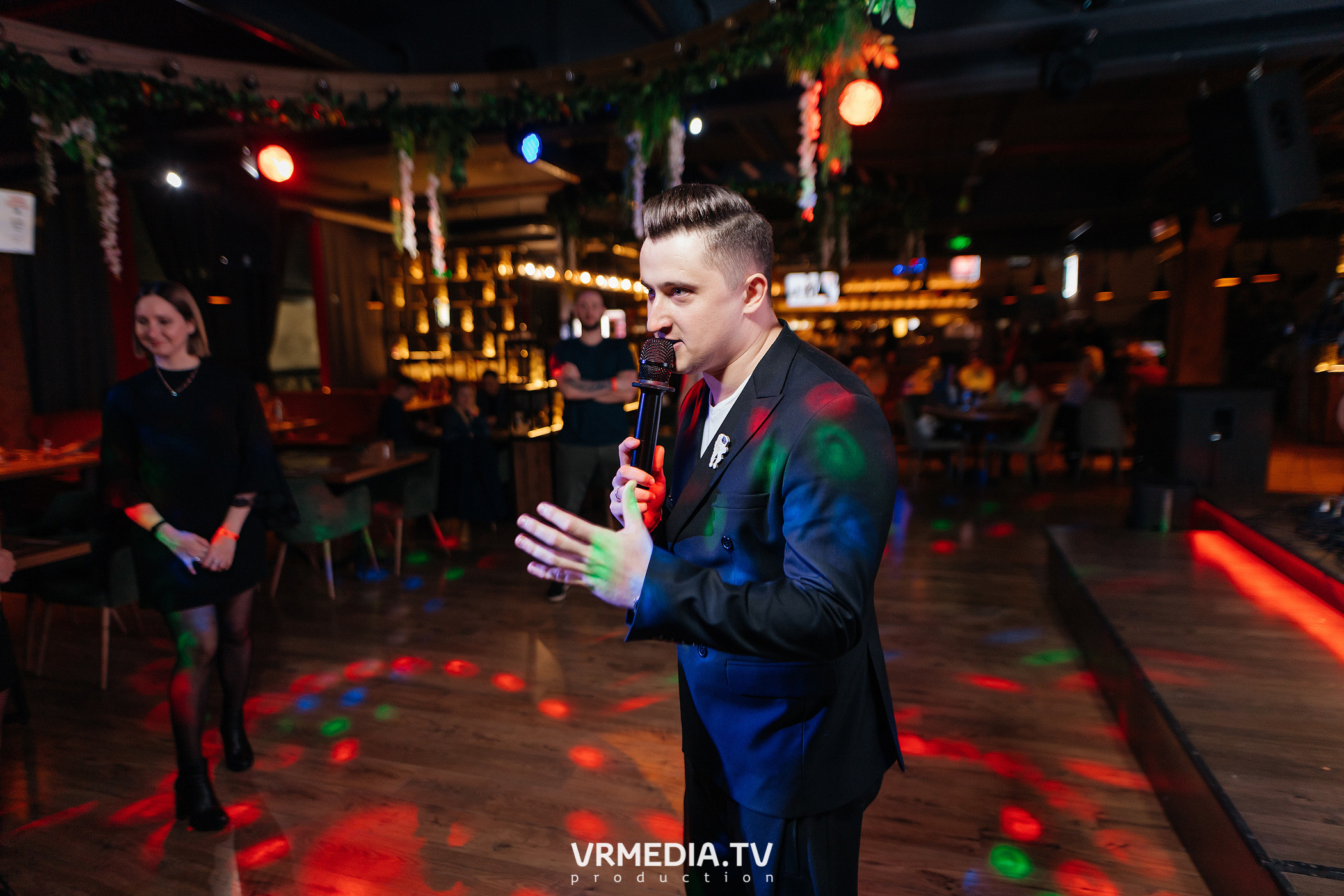 Крупным Планов в гриль-баре «Жара»