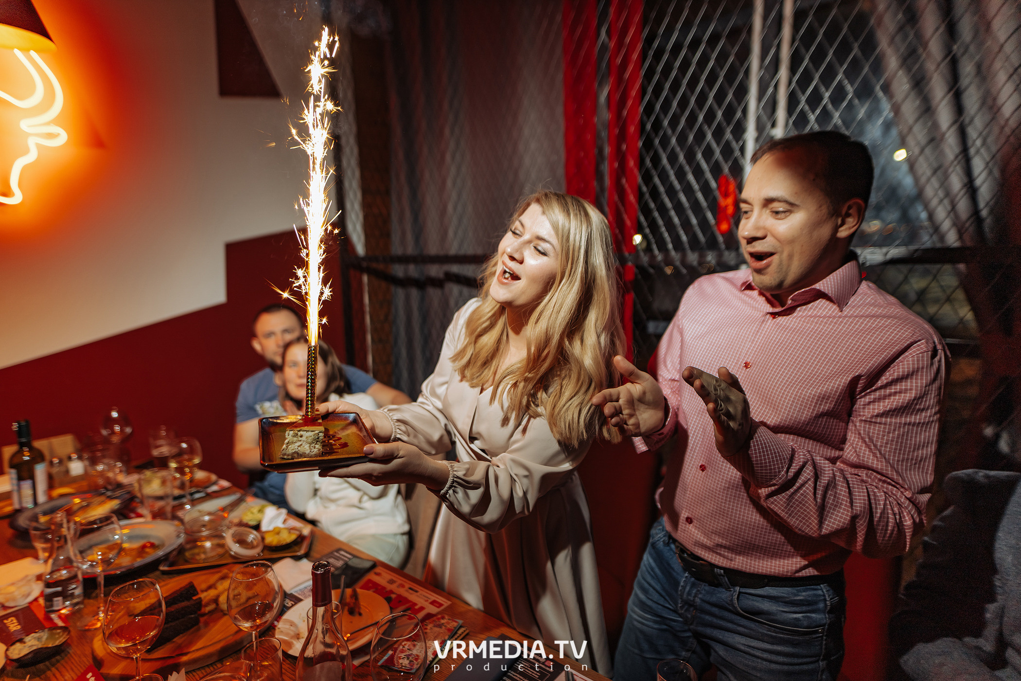 Алые Паруса в гриль-баре «Жара»