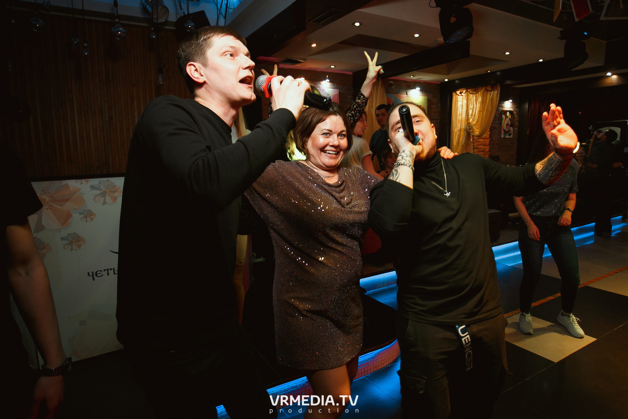 Международный женский день в караоке-баре «Четыре стихии»