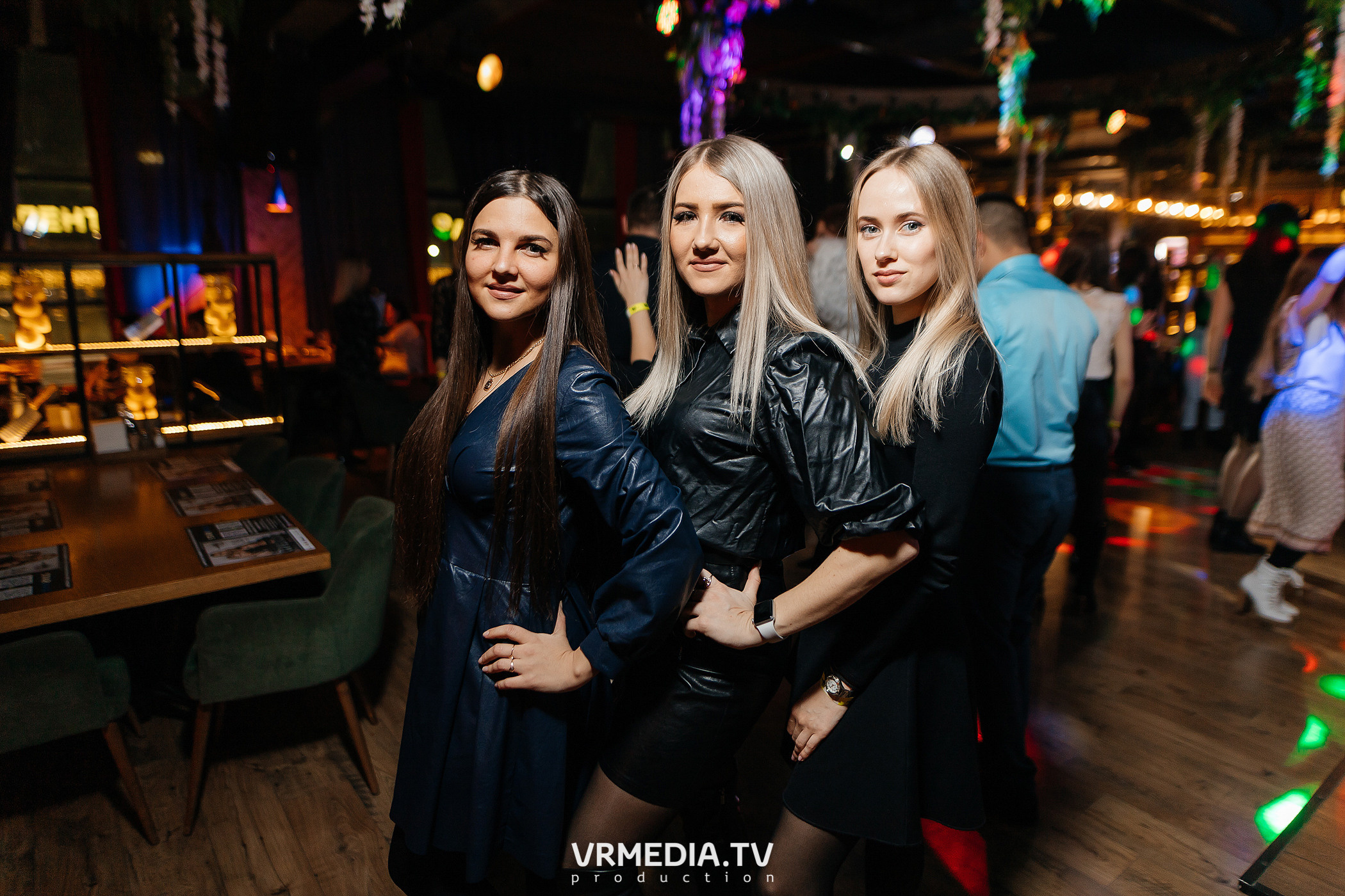 Крупным Планов в гриль-баре «Жара»